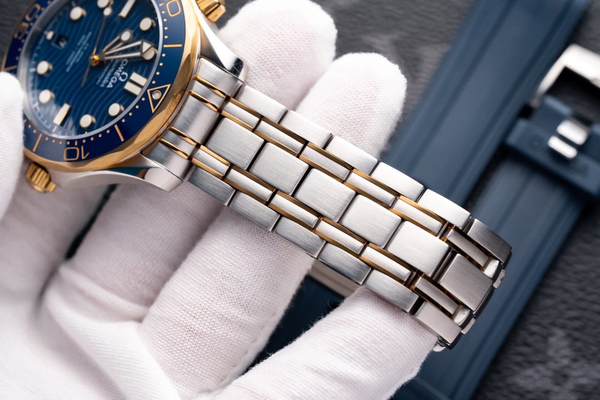 Omega Seamaster DemiGod Replica 1:1 Watch Blue Dial 42mm - Top club