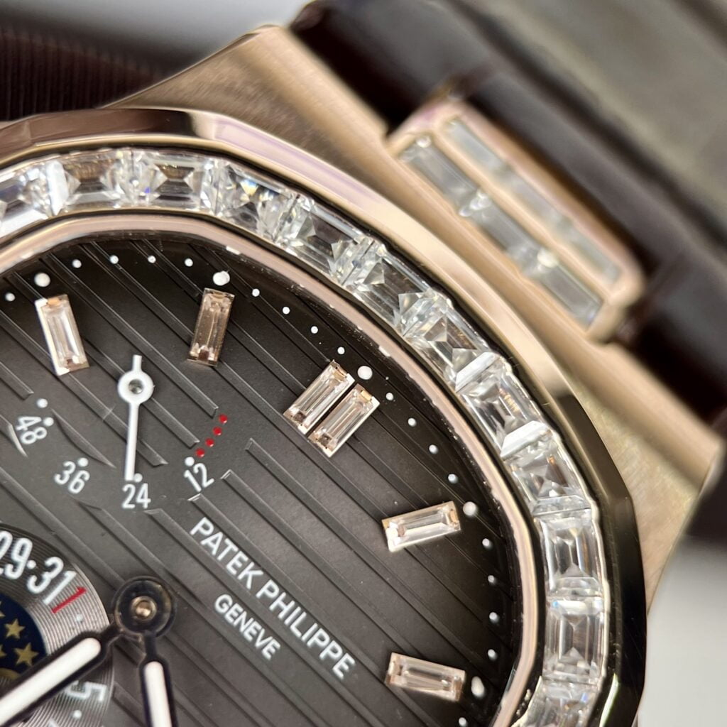 Patek Philippe Replica Watch Nautilus 5724 Gold-Wrapped With Moissanite Diamond ZF Factory 40mm - Top club