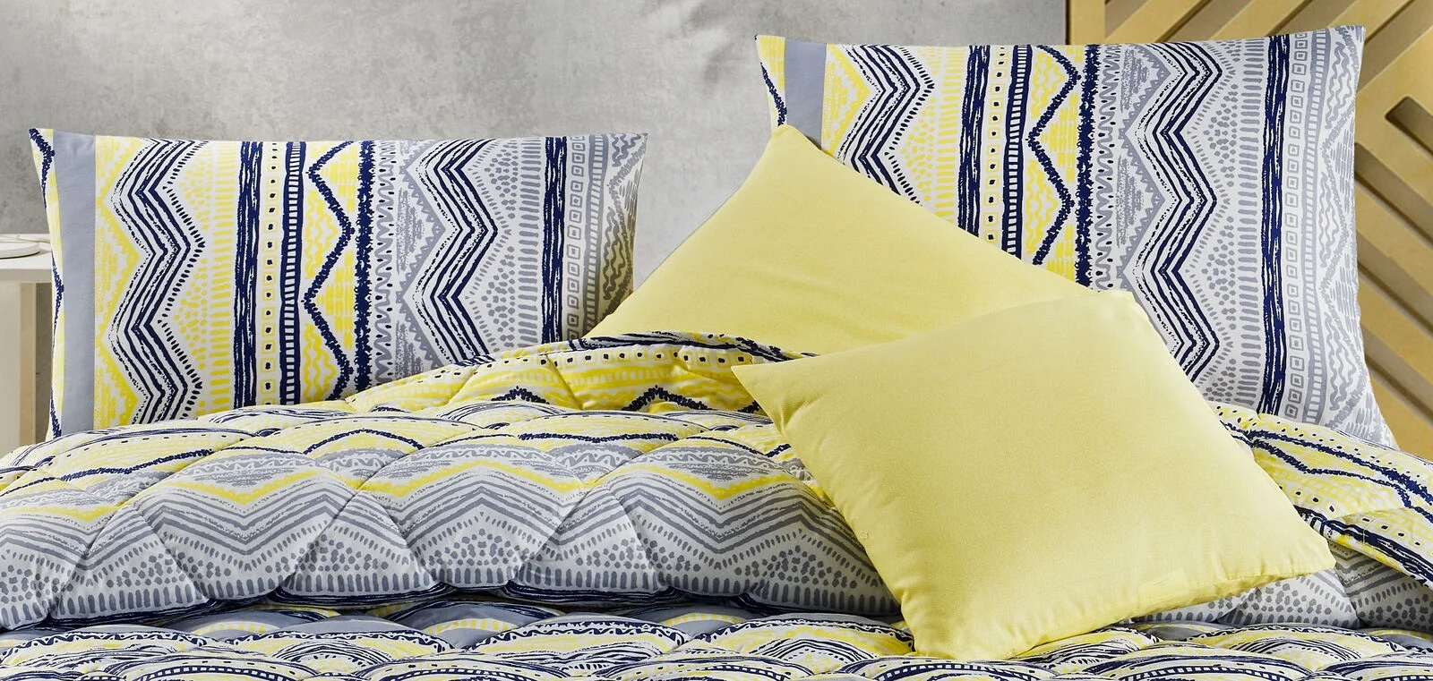 Istanbul Collection Handmade Comforter Set + Sheet Set - 9 Piece Set - Cotton Blend - Modern, Comforter, Matching Shams and Throw Pillows