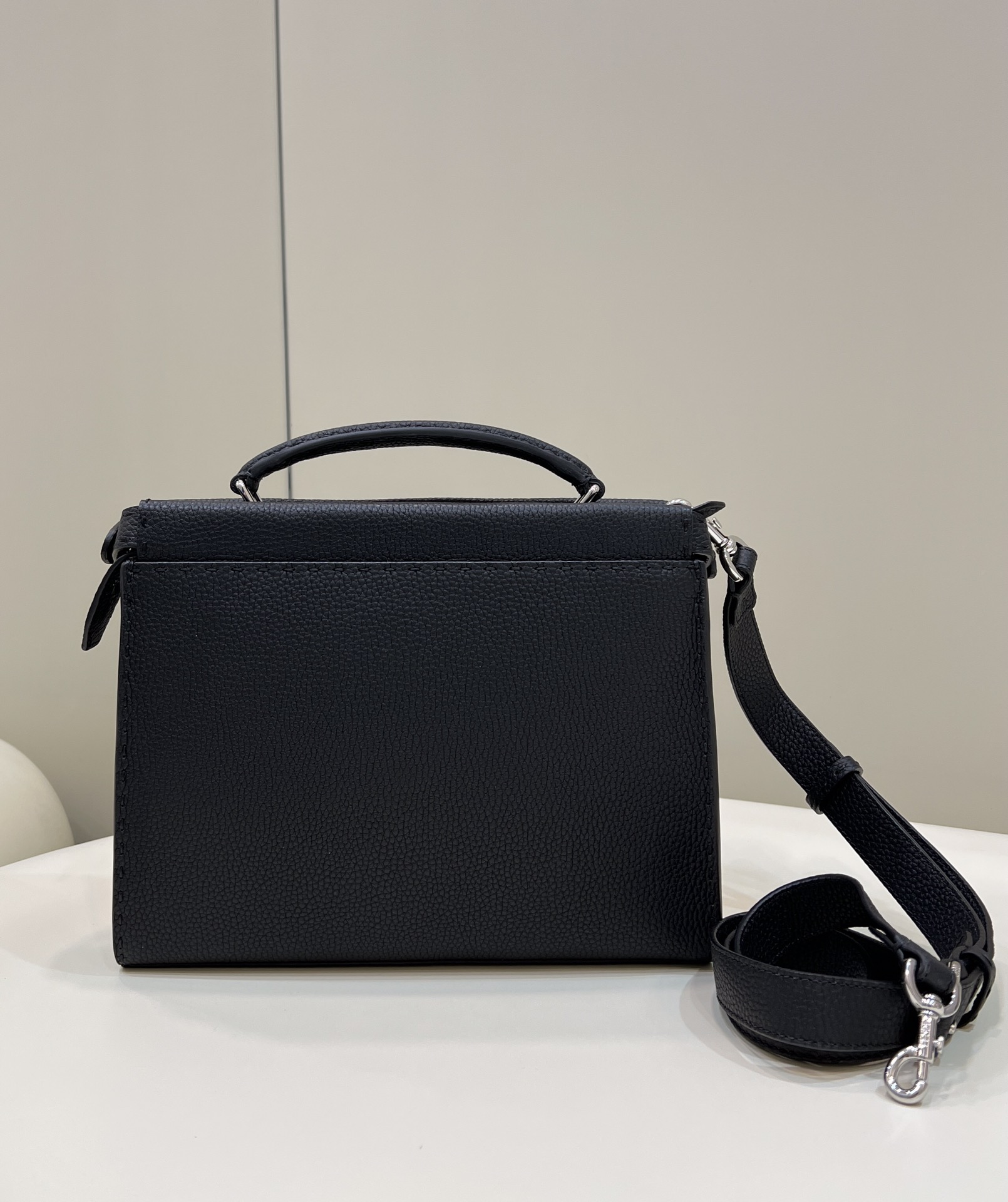 Fendi O'Lock Zipper - Replicaclubs