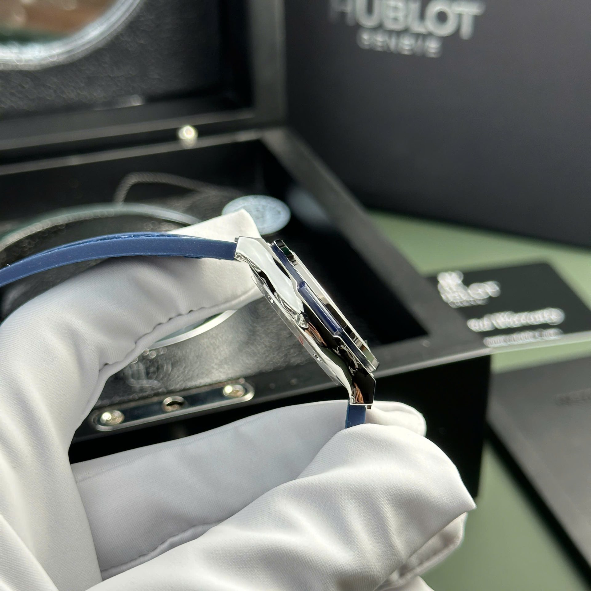 Hublot Classic Fusion Replica Watches Womens Blue HB Factory 33mm - Top club