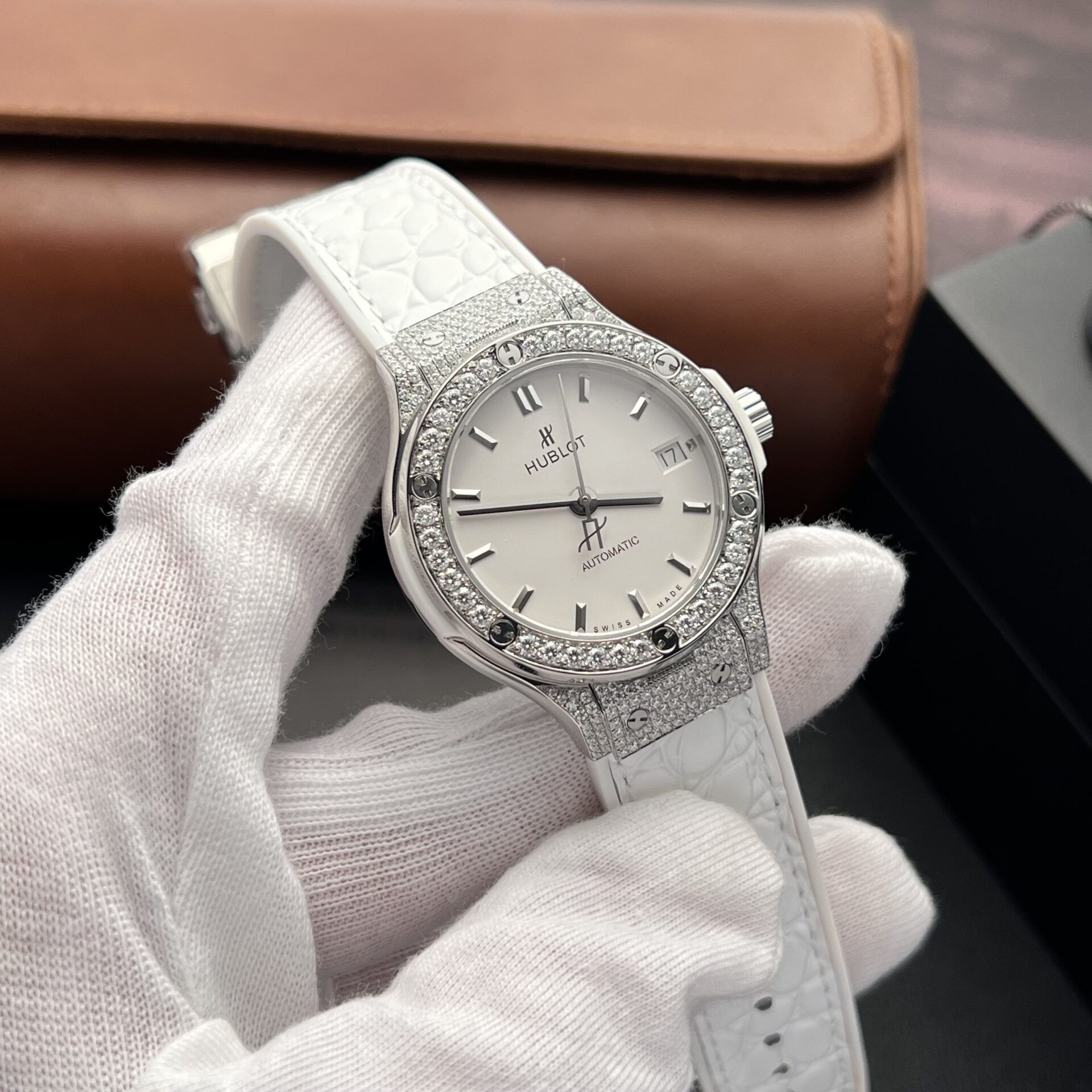 Hublot Rep 11 Watch Classic Fusion White Moissanite Diamond Case 38mm - Elite Watch Atelier