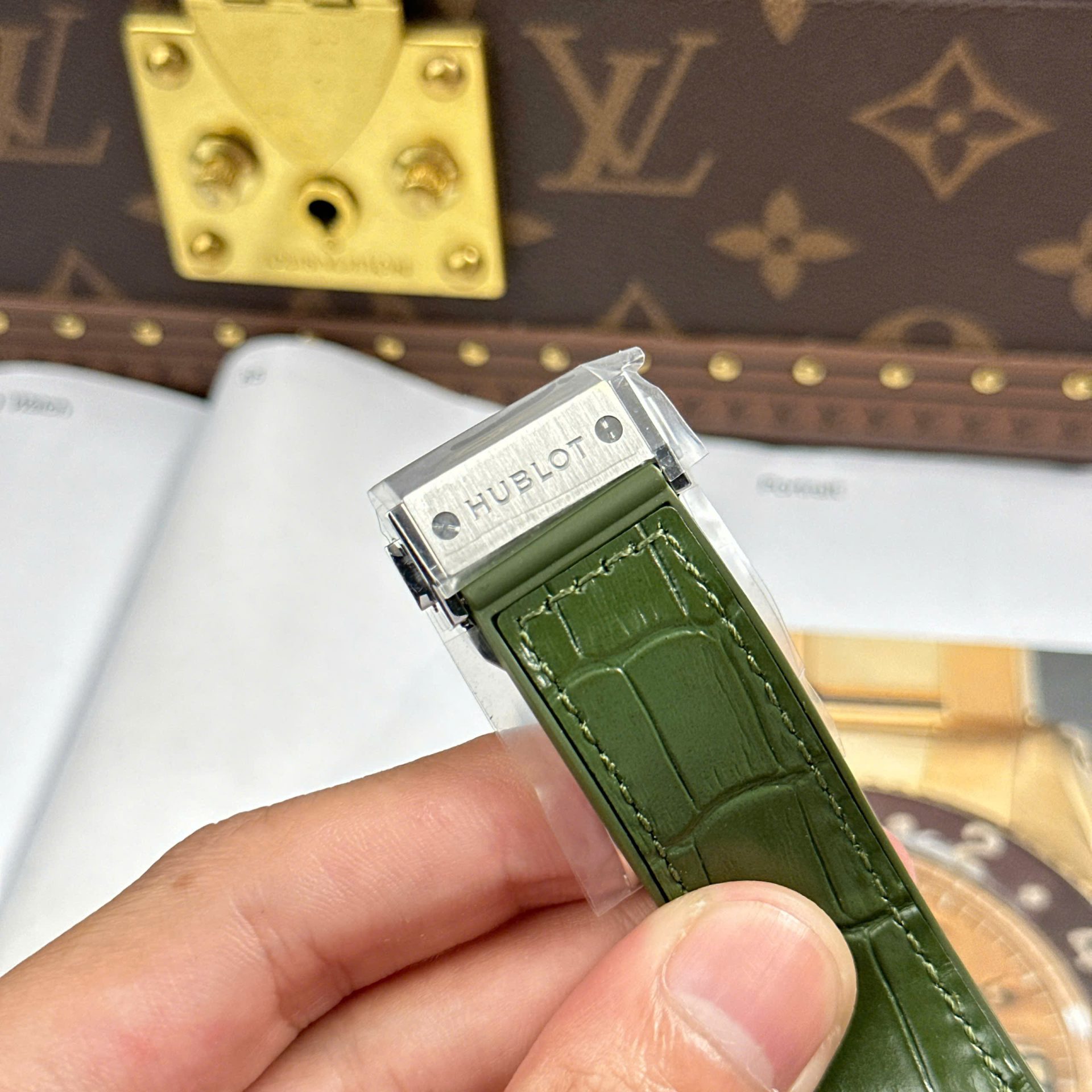 Hublot Classic Fusion Titanium Fake Watches Green Dial Weight 84 Grams Super Light JJZ Factory 42mm - Top club