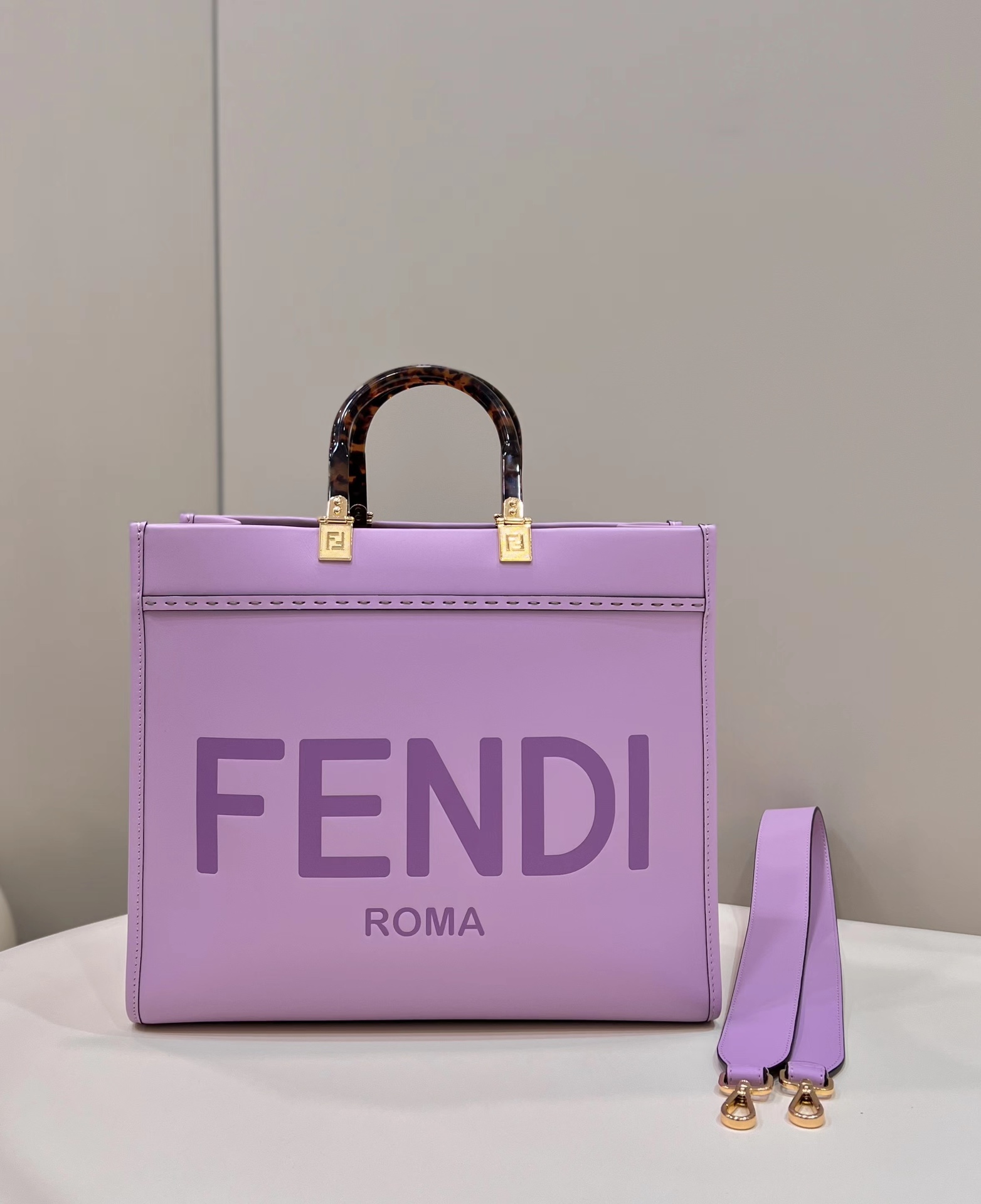 Fendi Sunshine Medium - Replicaclubs