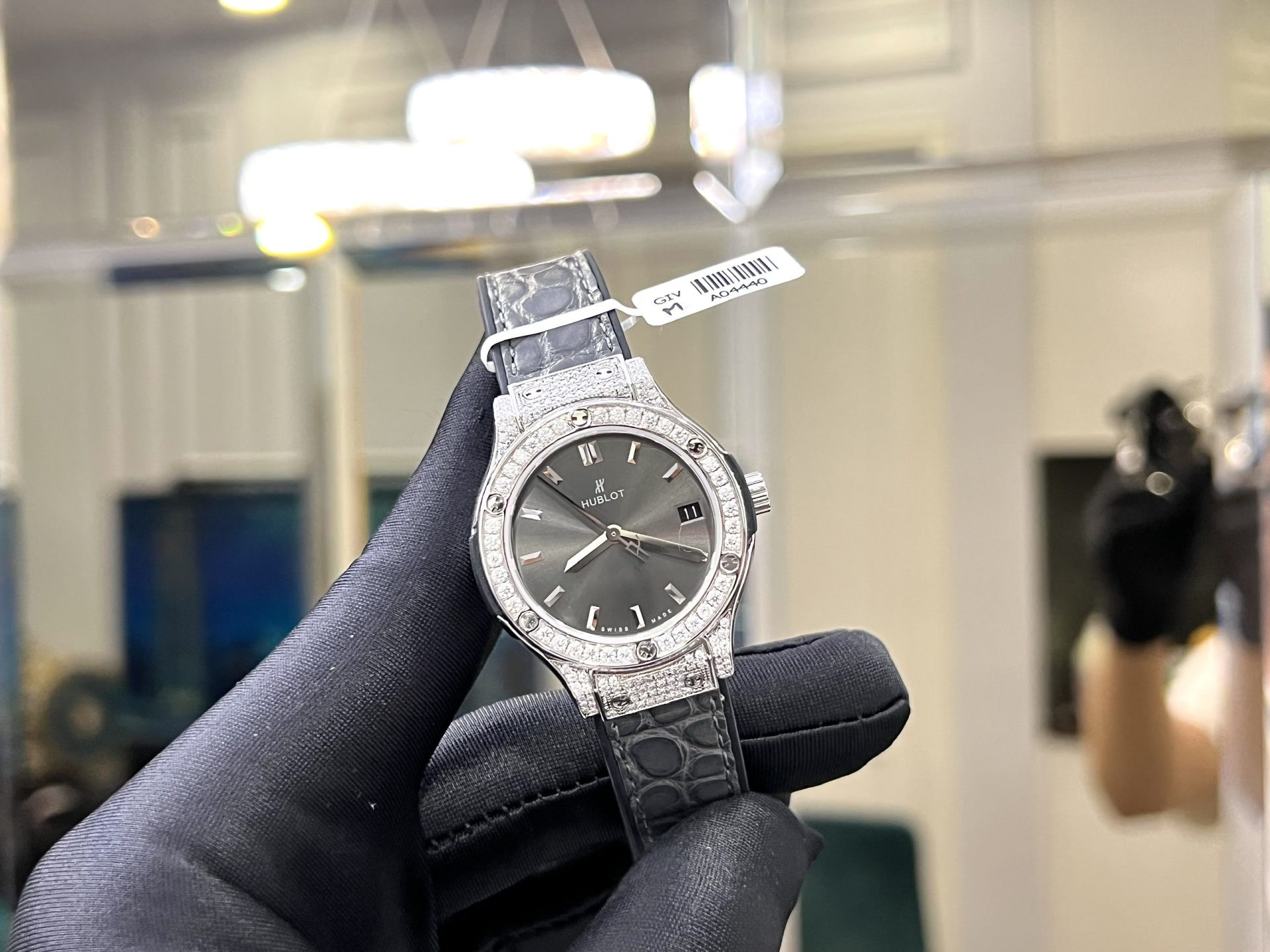Hublot Classic Fusion Women Dial Gray Copies Watches Full Diamonds Moissanite Hong Kong 33mm - Top club