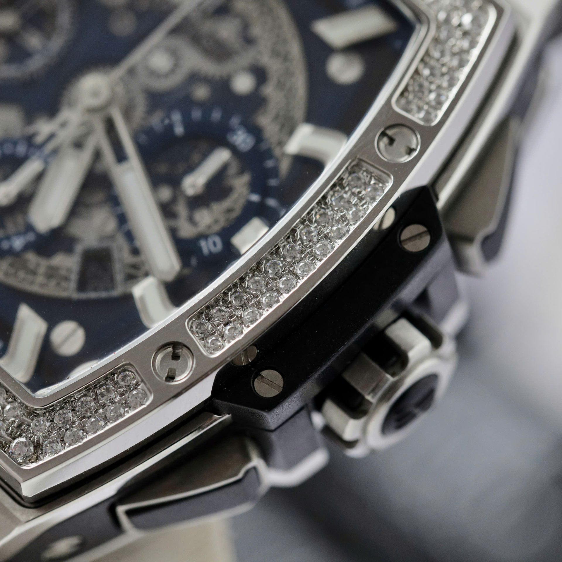Hublot Spirit Of Big Bang Titanium Dial Blue Custom Moissanite Diamonds Hong Kong 42mm - Top club