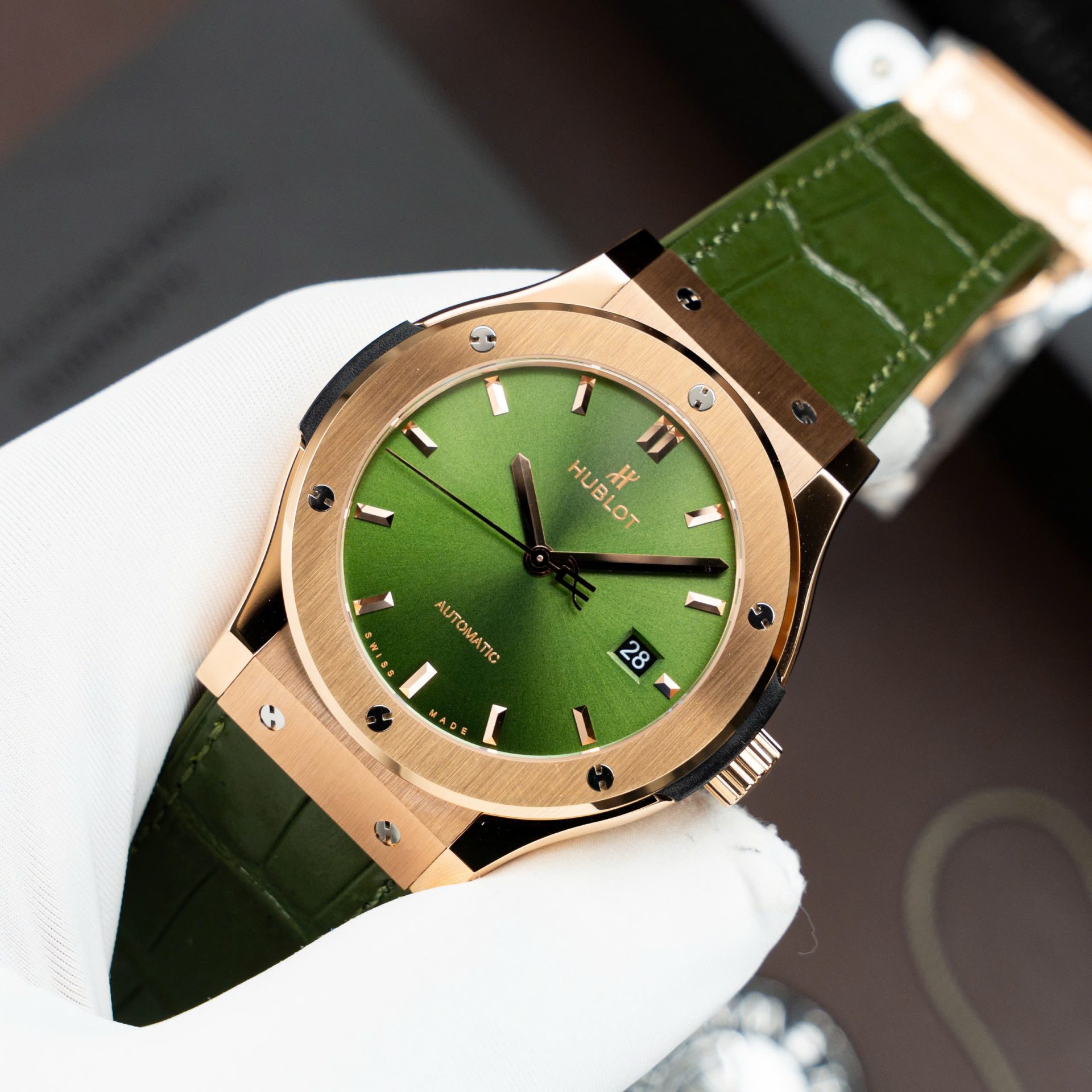 Hublot Classic Fusion King Gold Replica Watch Green Dial Movement SW300 Swiss Made 42mm - Elite Watch Atelier