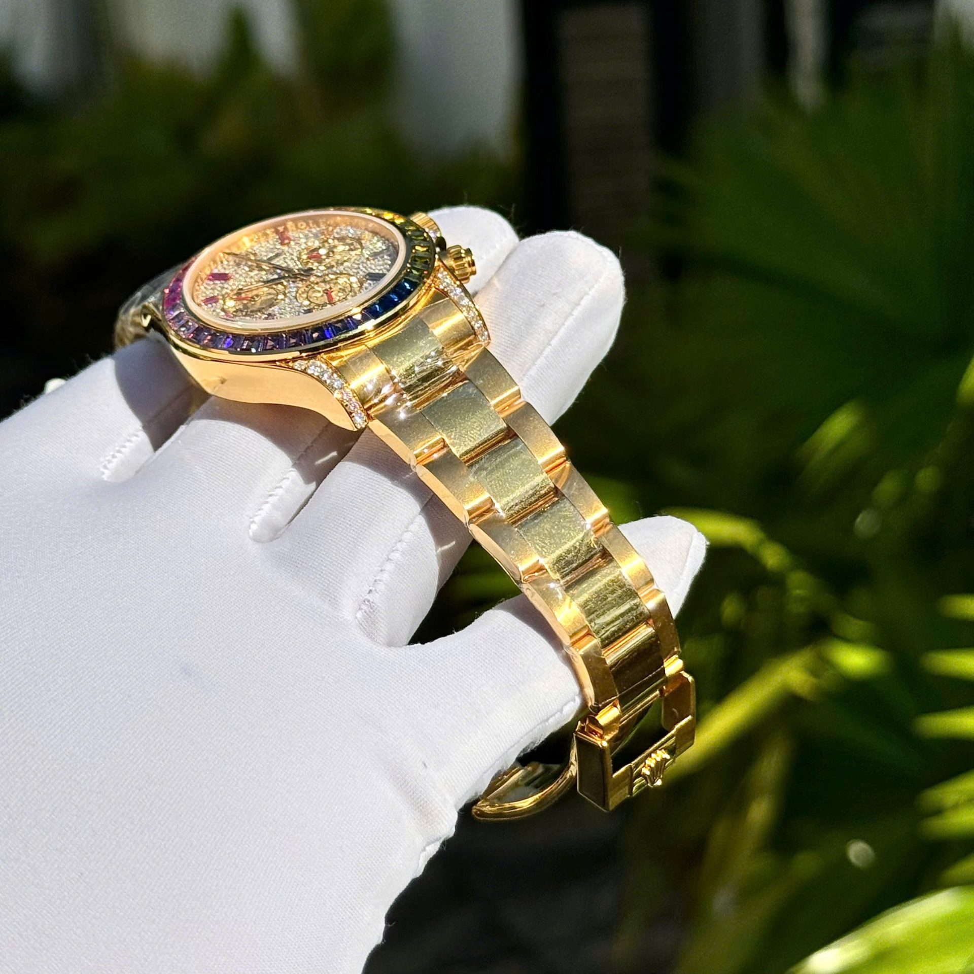 Rolex Daytona Rainbow Replica Watch 18K Gold Wrapped Customs Moissanite   Gemstones 40mm - Elite Watch Atelier