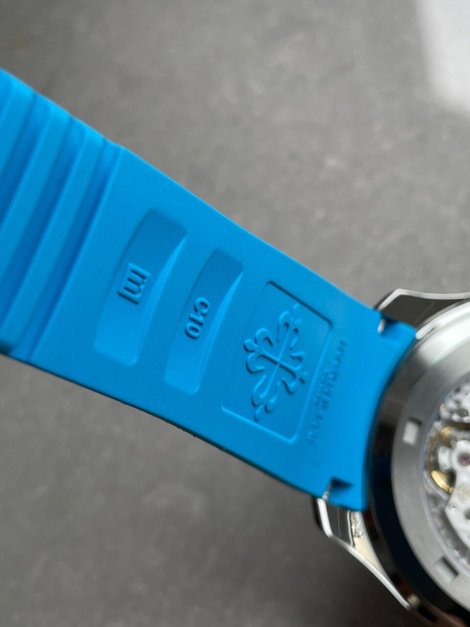 Replica PATEK PHILIPPE Aquanaut 5168G 42mm SS 3KF 1:1 Best Edition Black Dial on Light Blue Rubber Strap A324 V2 - Top club