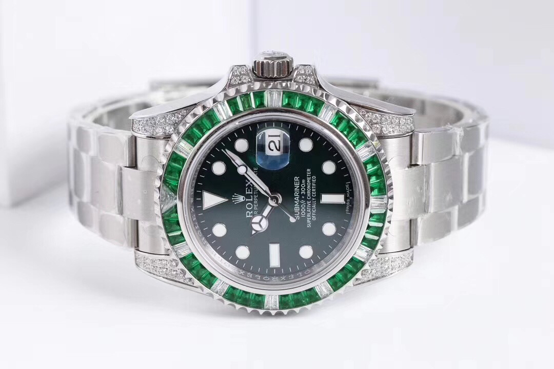 Rolex Submariner Customized with Diamonds - Green Diamonds - 40MM(1:1 replica) - Elite Watch Atelier