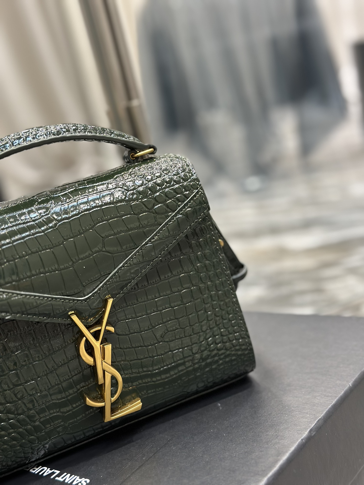 Saint Laurent Cassandra1:1High-quality replica