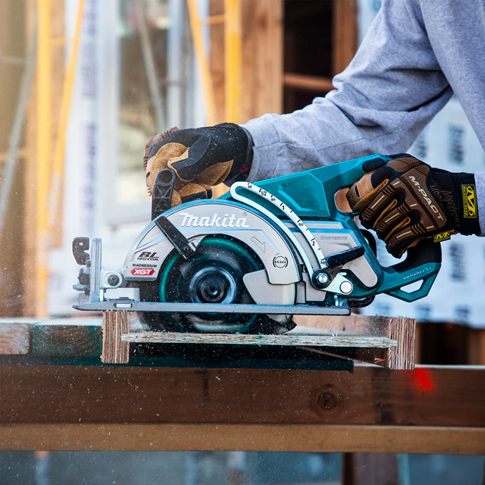 MAKITA  RS001GZ 40V XGT 7-1/4 in. Rear Handle Circular Saw (Tool Only)