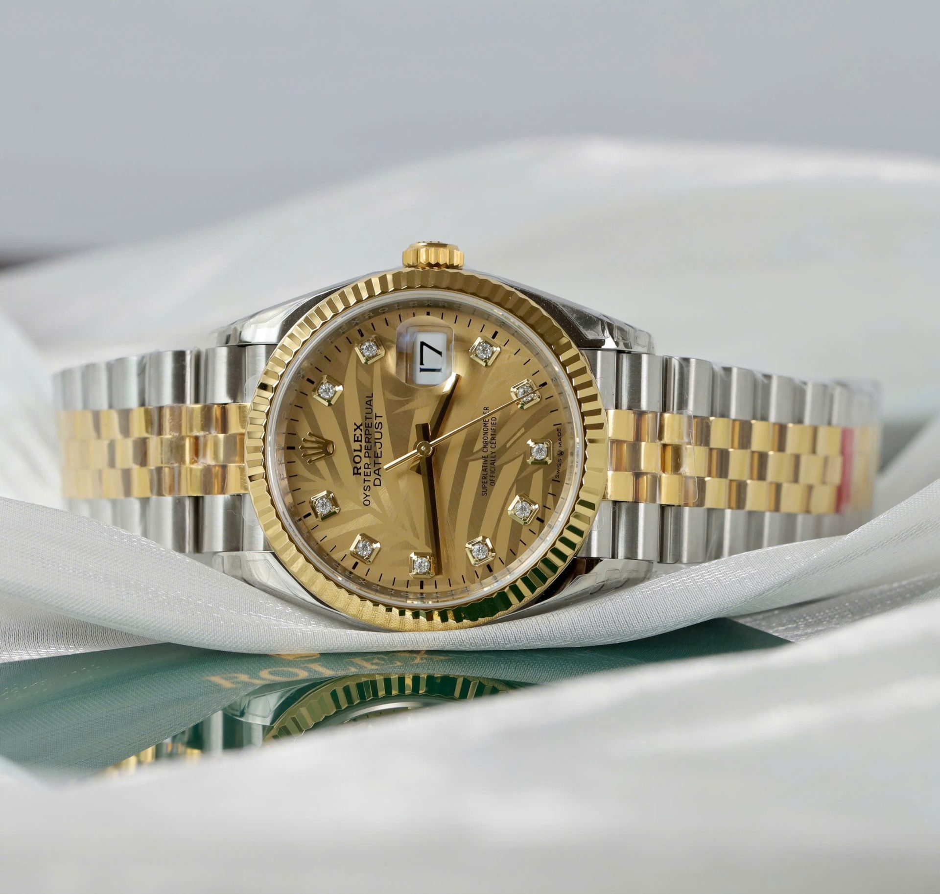 Rolex Replica Watches DateJust 126233 Palm Dial VS Factory 36mm - Top club