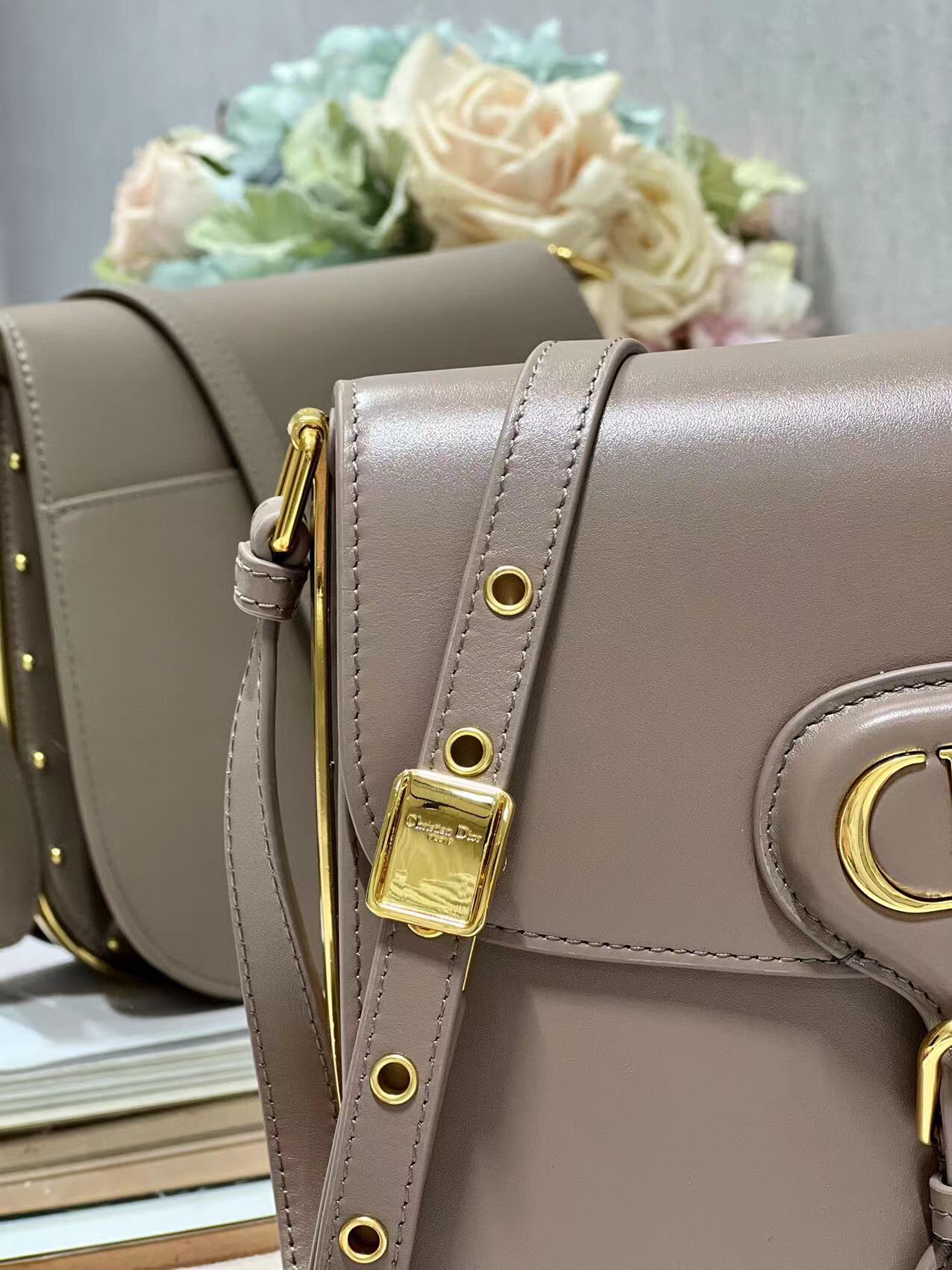 Bobby Frame Bag Black/Brown/White/Greige For Women 8in/20cm M9333UMOF_M9001:1High-quality replica