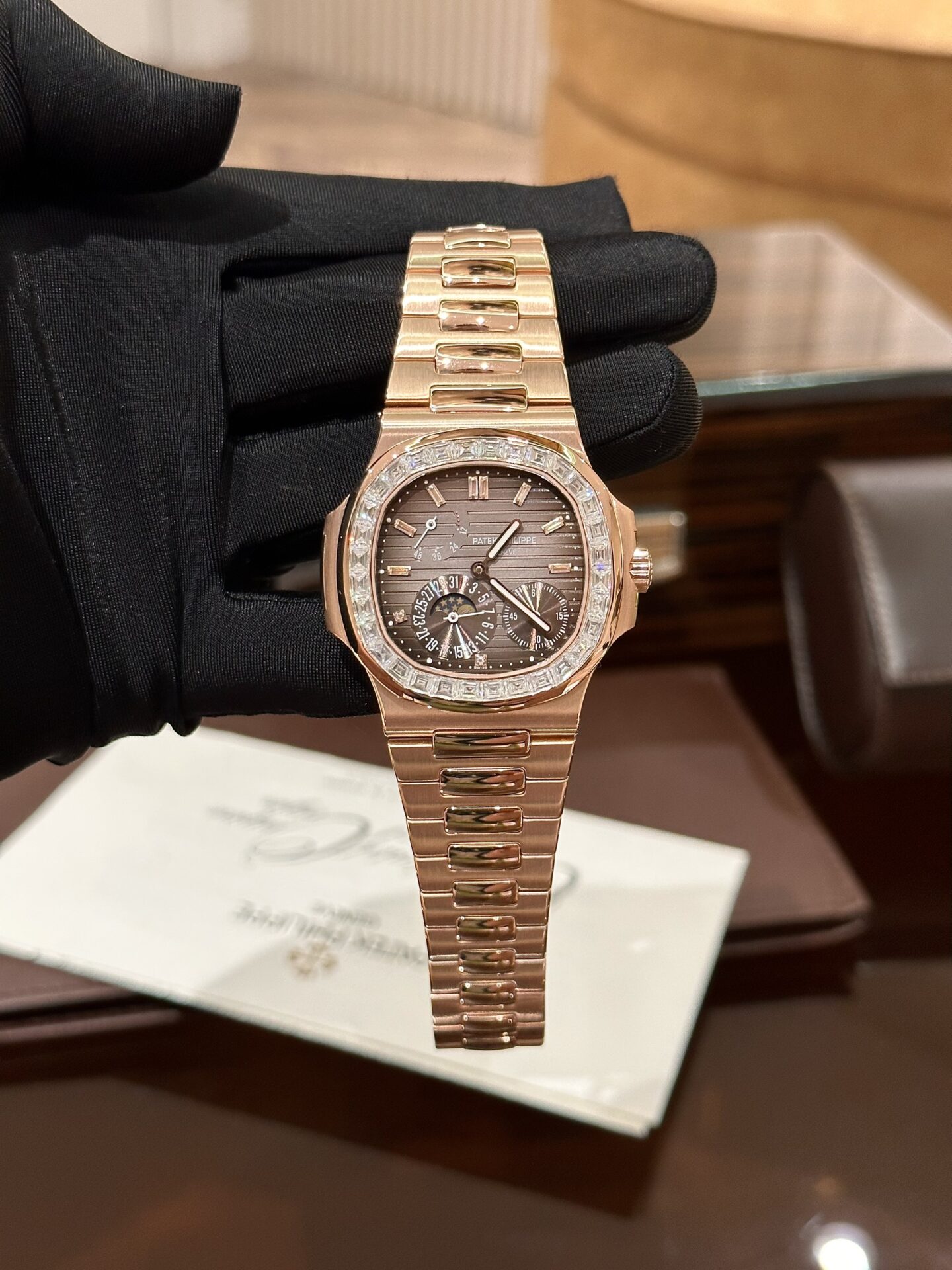 Patek Philippe Nautilus 5724 Replica Watch Gold Wrapped Diamond Moissanite 40mm - Top club
