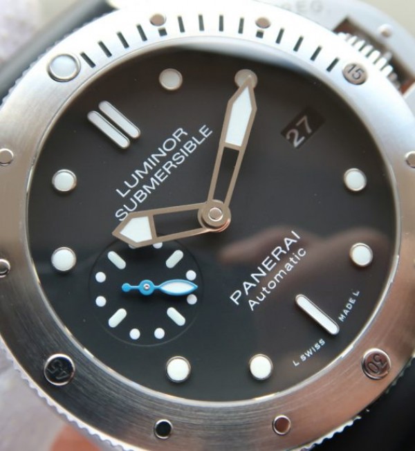 Replica Panerai XF Luminor Submersible PAM682 Rubber Strap P.9010 - Top club