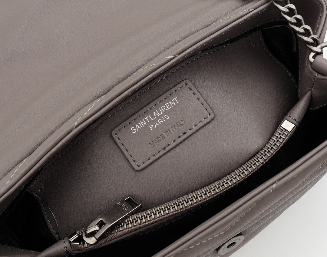 TO – Luxury Edition Bags SLY 1301:1High-quality replica