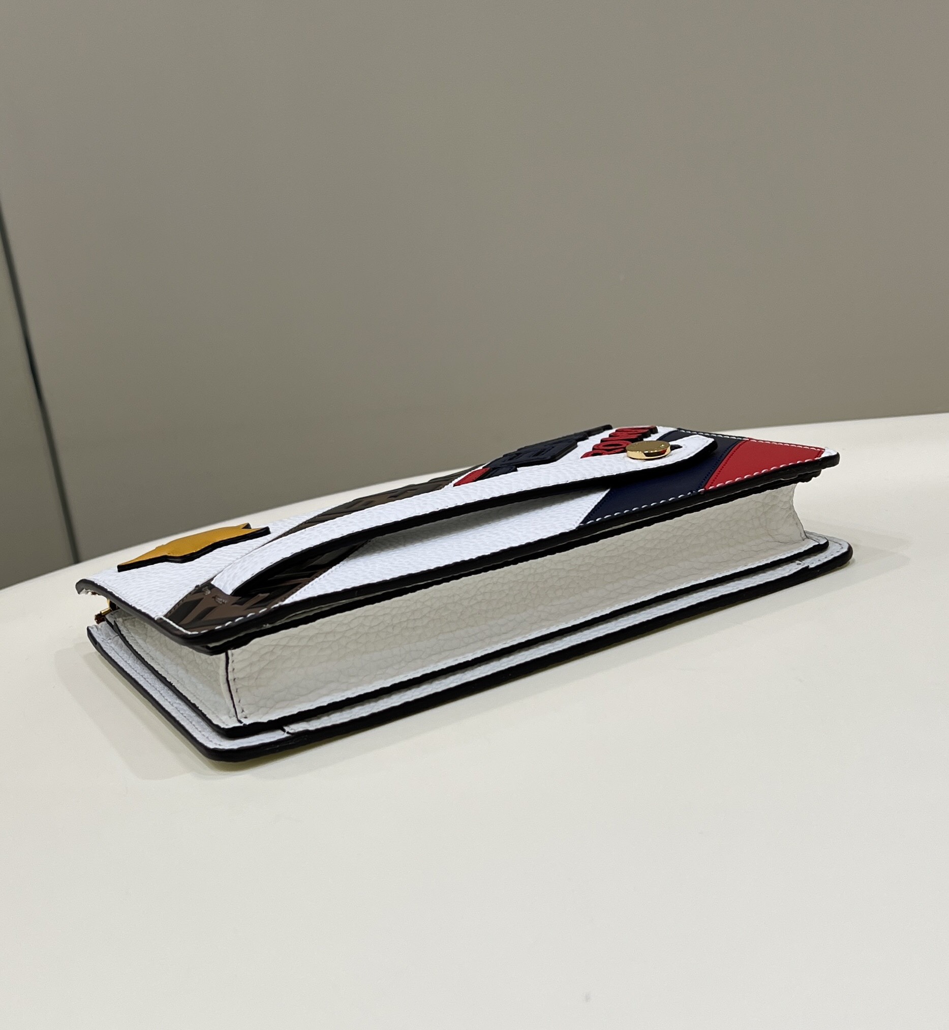 Fendi clutch - Replicaclubs