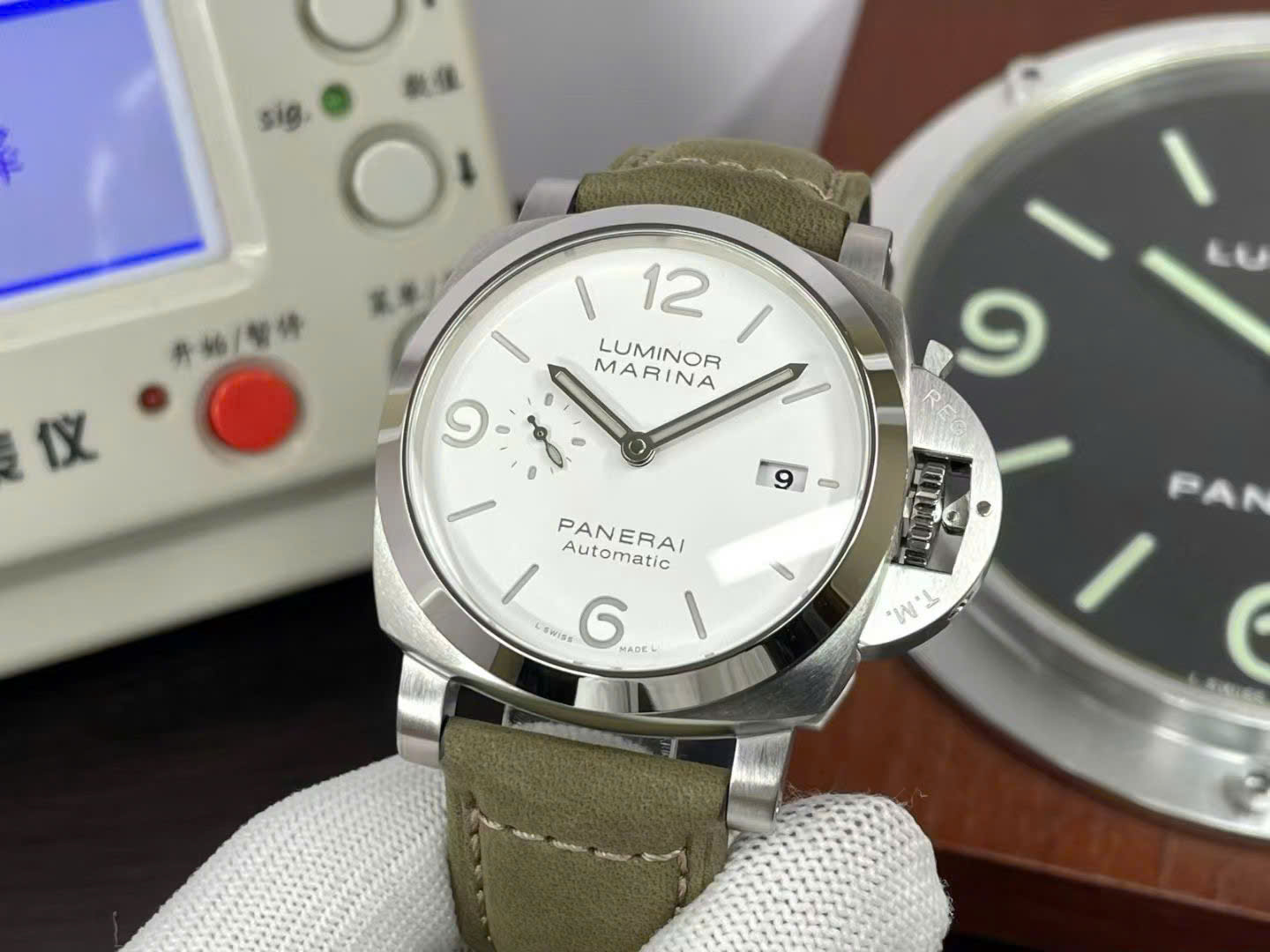 Panerai Luxury Replica Watches PAM01314 Luminor Marina Green Leather Strap VS Factory 44mm - Top club