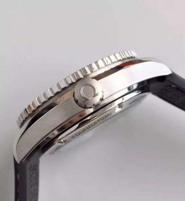 Replica Omega Planet Ocean 600M GMT Black/Silver Bezel Black Dial Rubber Strap A8906 - Top club
