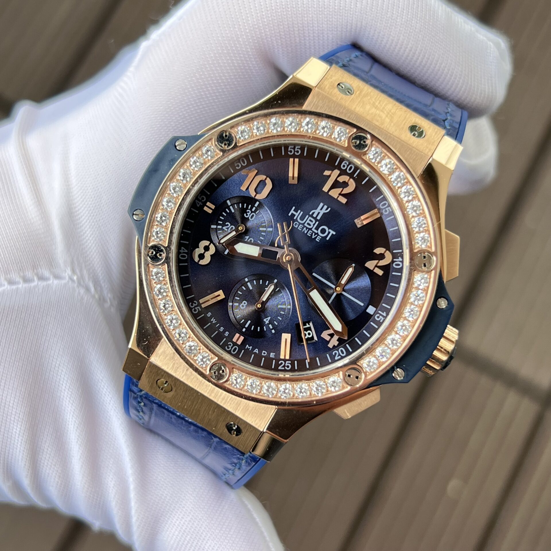 Hublot Big Bang Chronograph Replica Watch King Gold Blue With Diamond Bezel 44mm - Top club