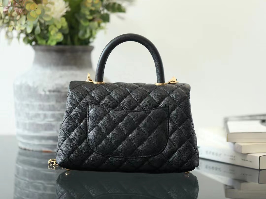 CHANEL COCO HADNLE