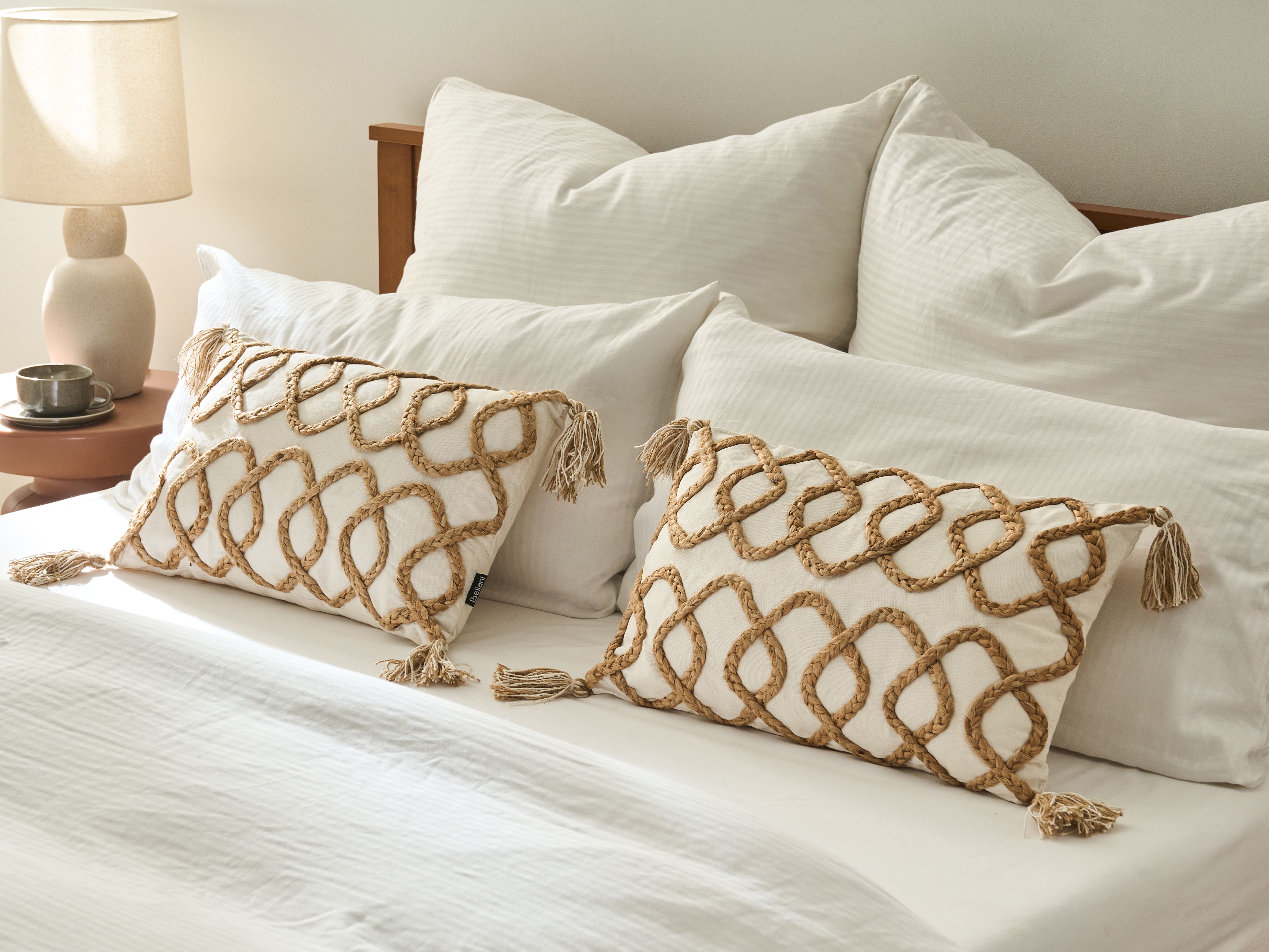 Set of 2 Decorative Cushions INCANA Cotton 30 x 50 cm Beige Geometric Pattern