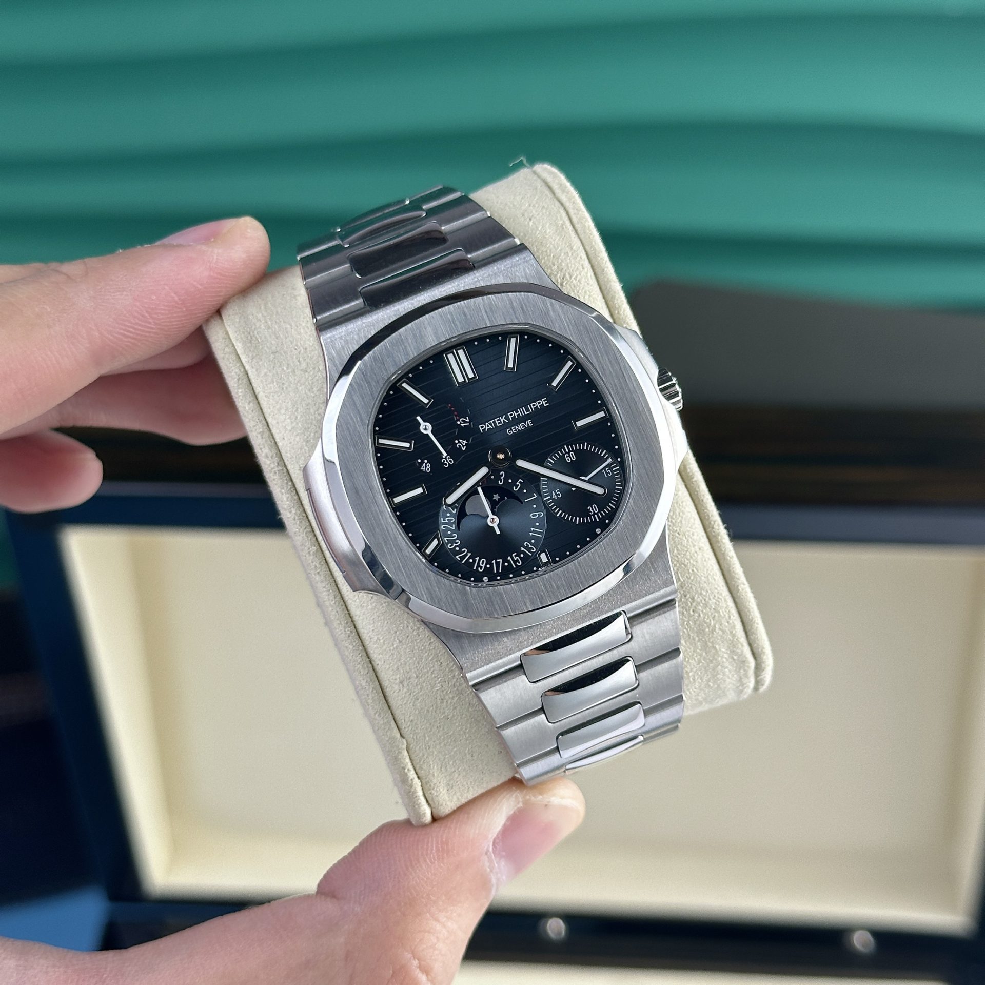 Patek Philippe Best Replica Watch Nautilus 5712 Custom Authentic Details 40mm - Elite Watch Atelier