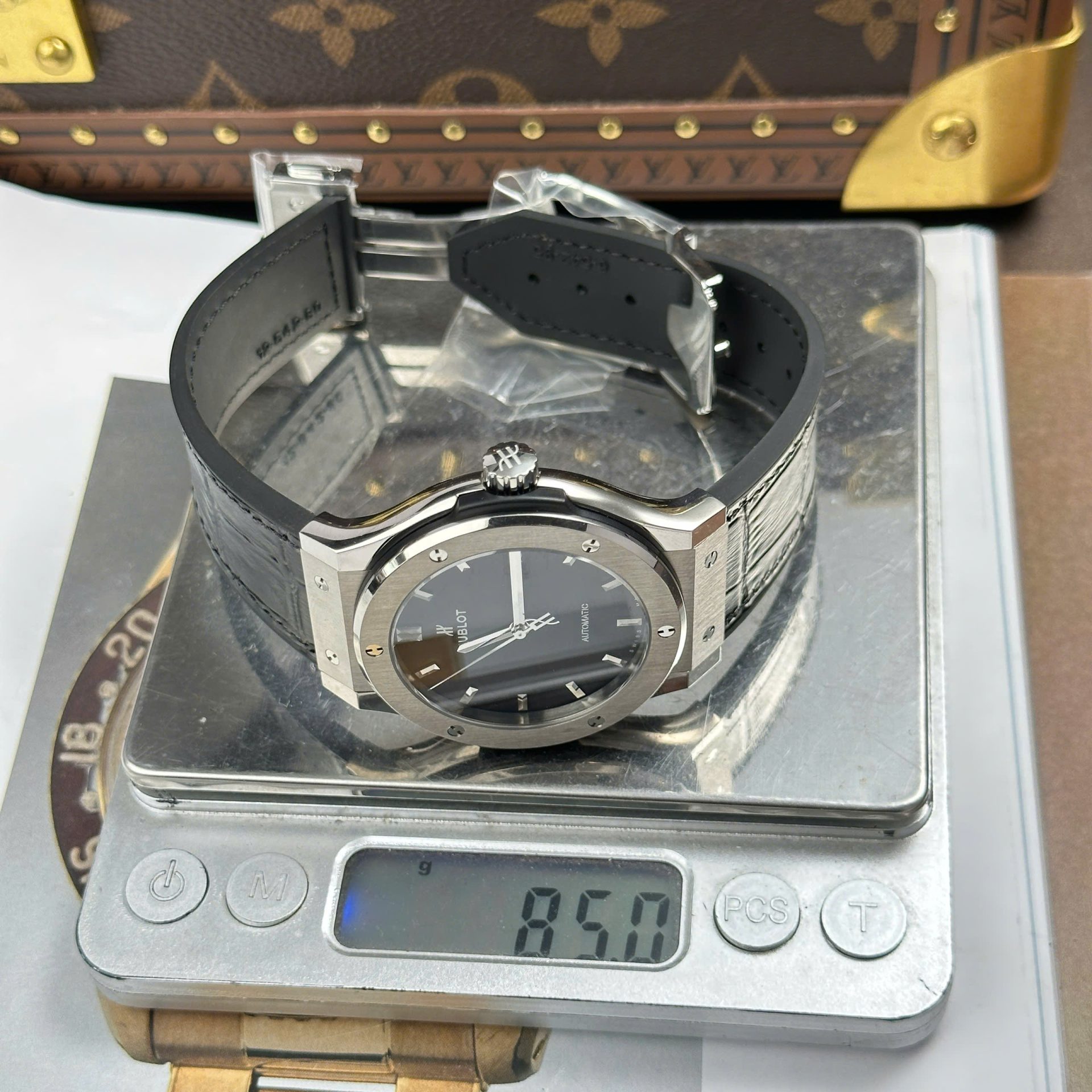 Hublot Classic Fusion Titanium Replica Watches Black Dial Weight 84 Grams Super Light JJZ Factory 42mm - Elite Watch Atelier