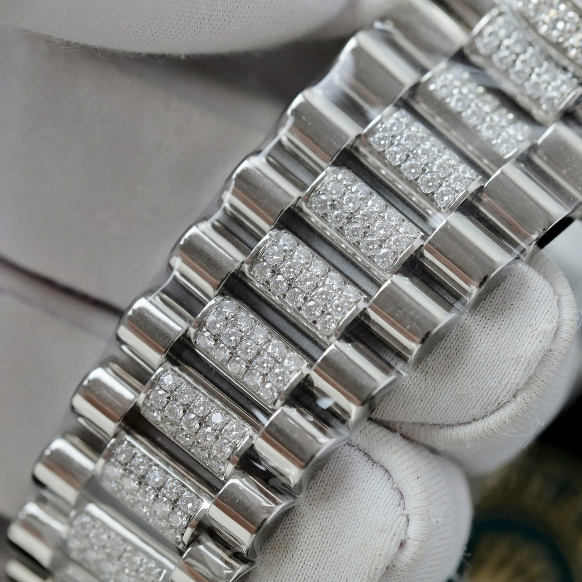 Rolex Day-Date Best Replica Watch Meteorite Dial Moissanite Diamonds Custom 40mm - Top club