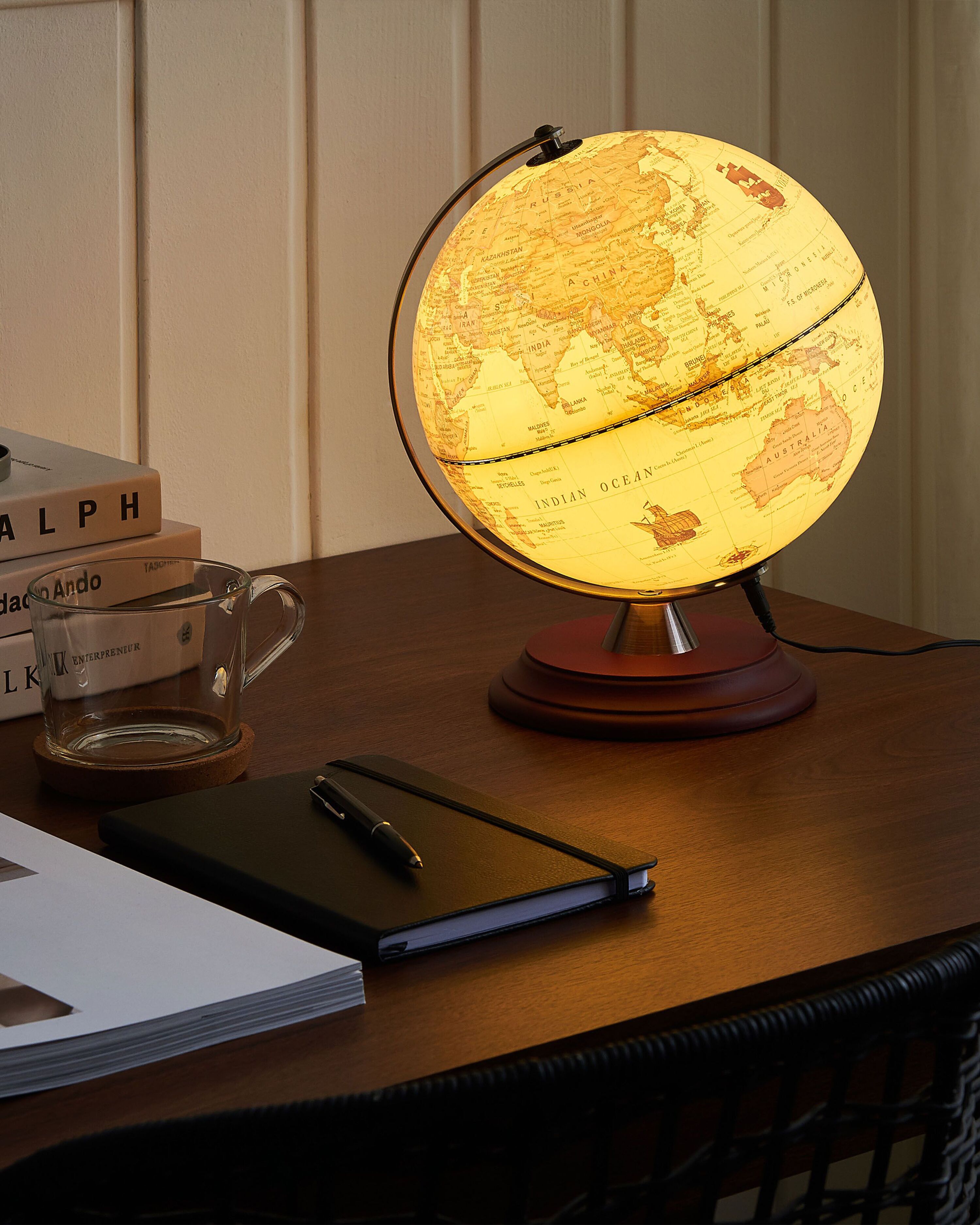 Globe LED VESPUCCI Yellow 30 cm
