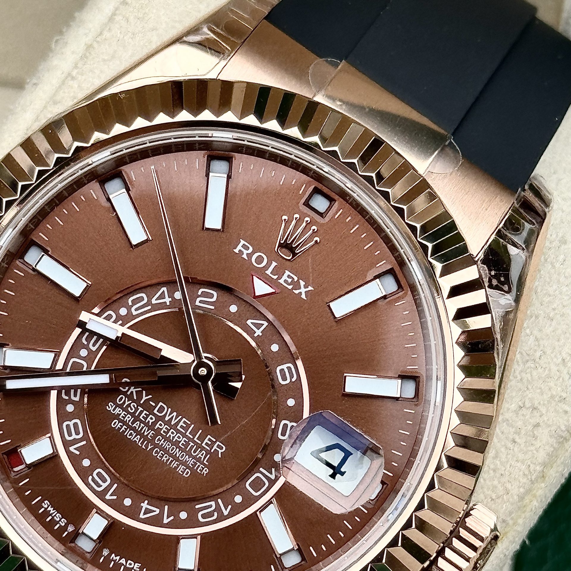 Rolex Replica Watch Sky-Dweller 336235 Chocolate Dial Rubber Strap 42mm - Top club