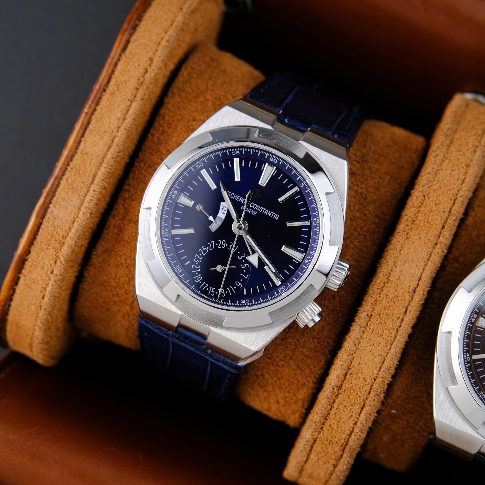Vacheron Constantin Overseas Dual Time 7900V Replica Watch Blue Dial PZ Factory 41mm - Top club