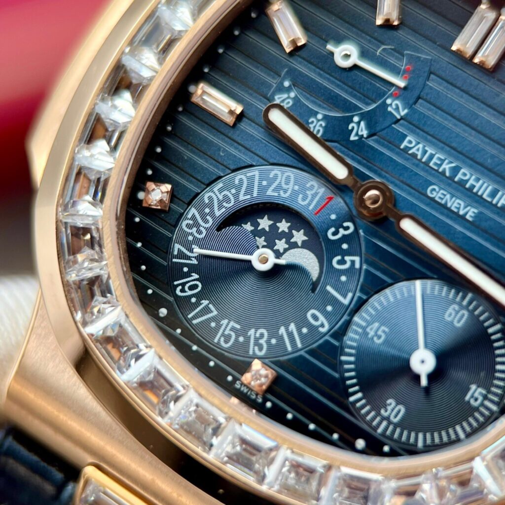 Patek Philippe Replica Watch Nautilus 5724R Gold Wrapped GR Factory 40mm - Top club