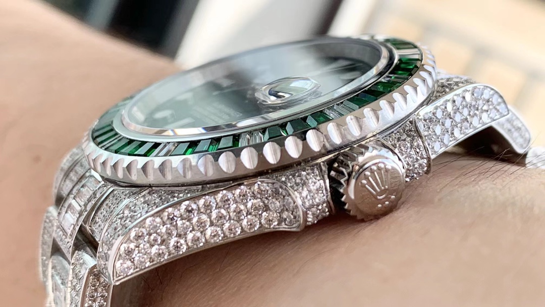 Rolex Submariner Special Diamonds - Green Diamonds - All Diamonds - 40mm(1:1 replica) - Top club