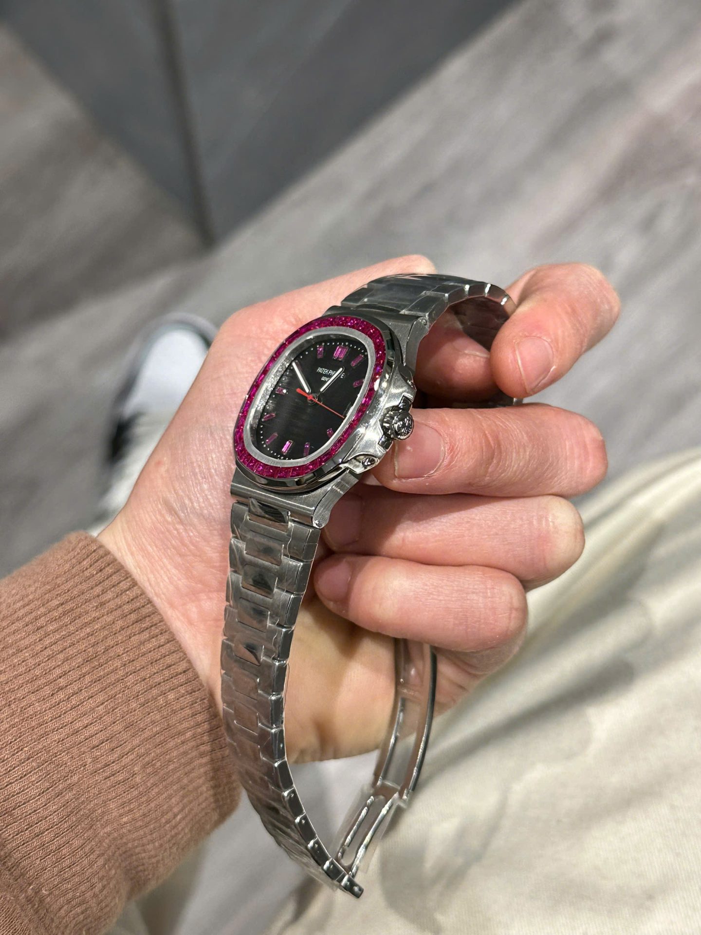 Patek Philippe Nautilus 5711 Replica 11 Watch Bezel Ruby Red 40mm - Top club