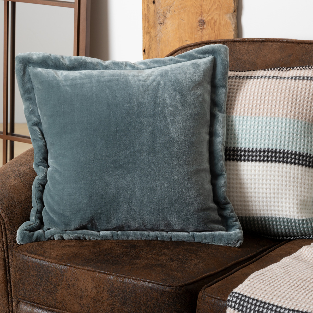 Flannel cushion "Cuddly" Blue, 45x45 cm