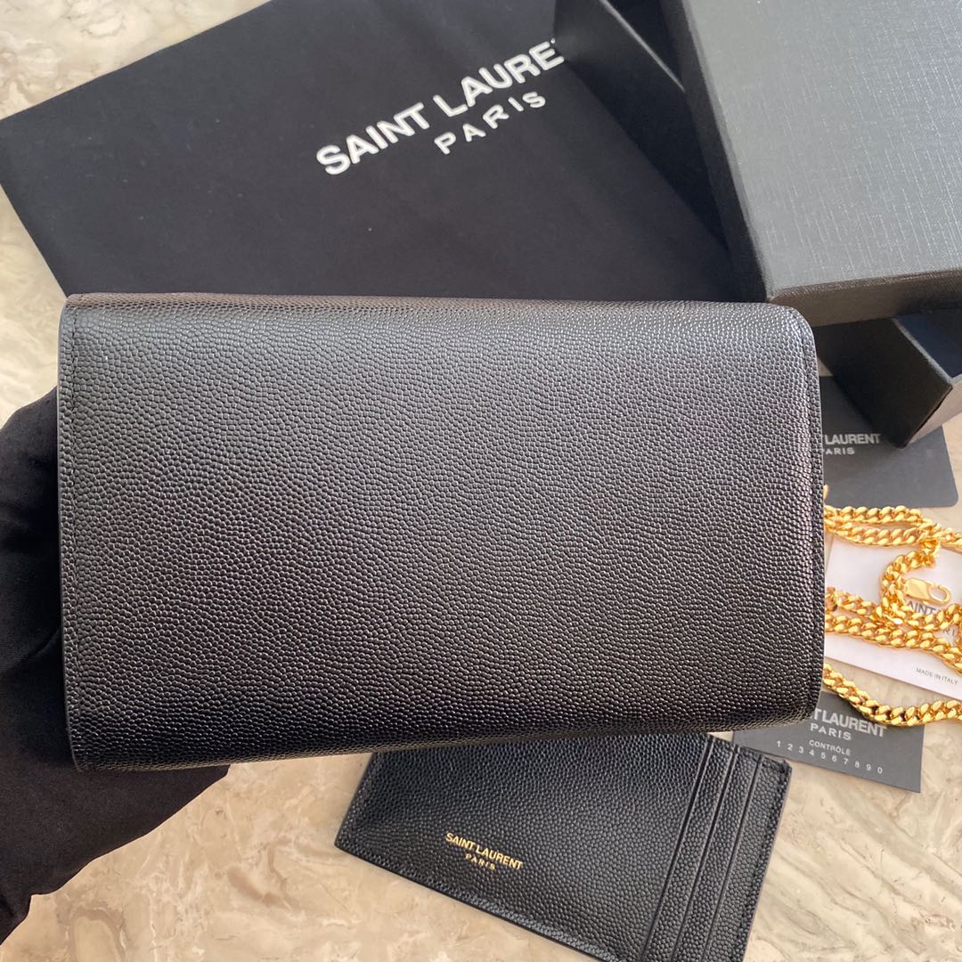 UPTOWN CHAIN WALLET IN CROCODILE-EMBOSSED SHINY LEATHER1:1High-quality replica