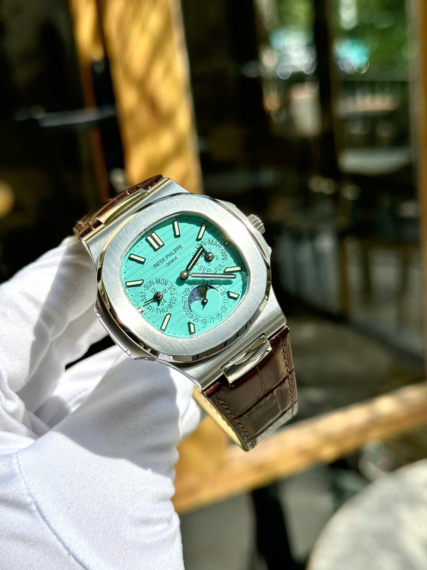 Patek Philippe High End Watch Replicas Nautilus 5740G Tiffany   Automatic Swiss Movement 40mm - Elite Watch Atelier