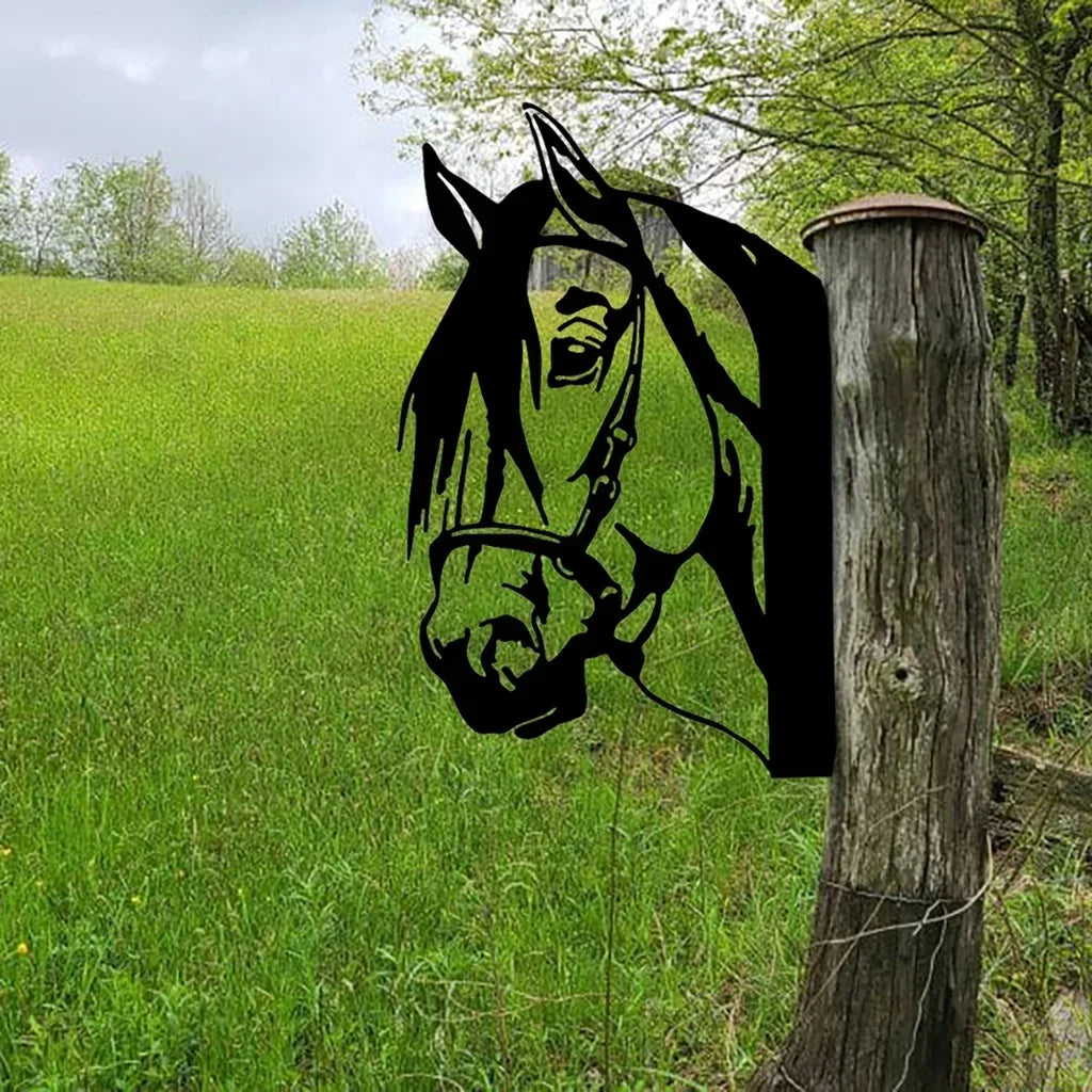 EquiElegance | Luxe Ijzeren Paard Silhouet voor Tuin en Hek Decoratie