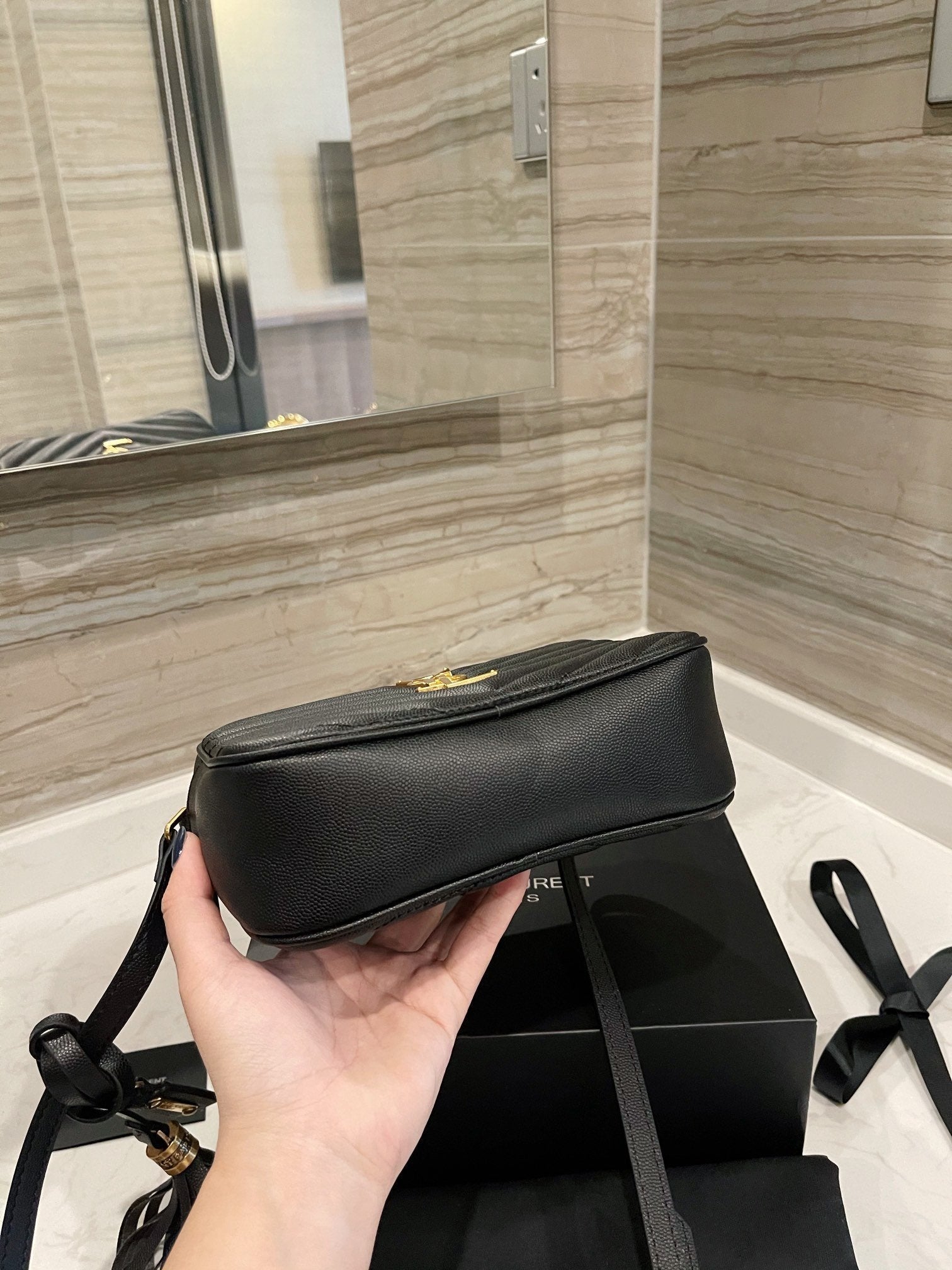 TO – Luxury Edition Bags SLY 1641:1High-quality replica