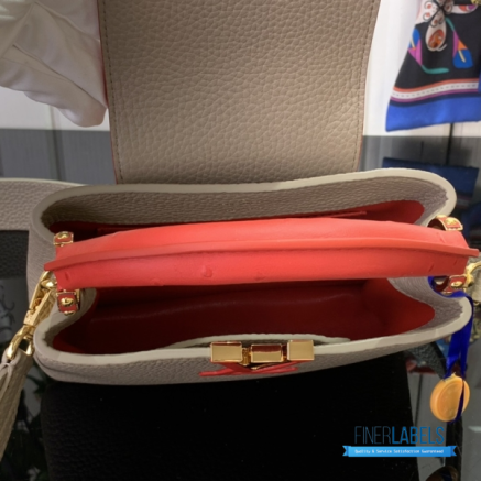 Taupe & Red Pebbled Leather Mini Top Handle Handbag1:1High-quality replica