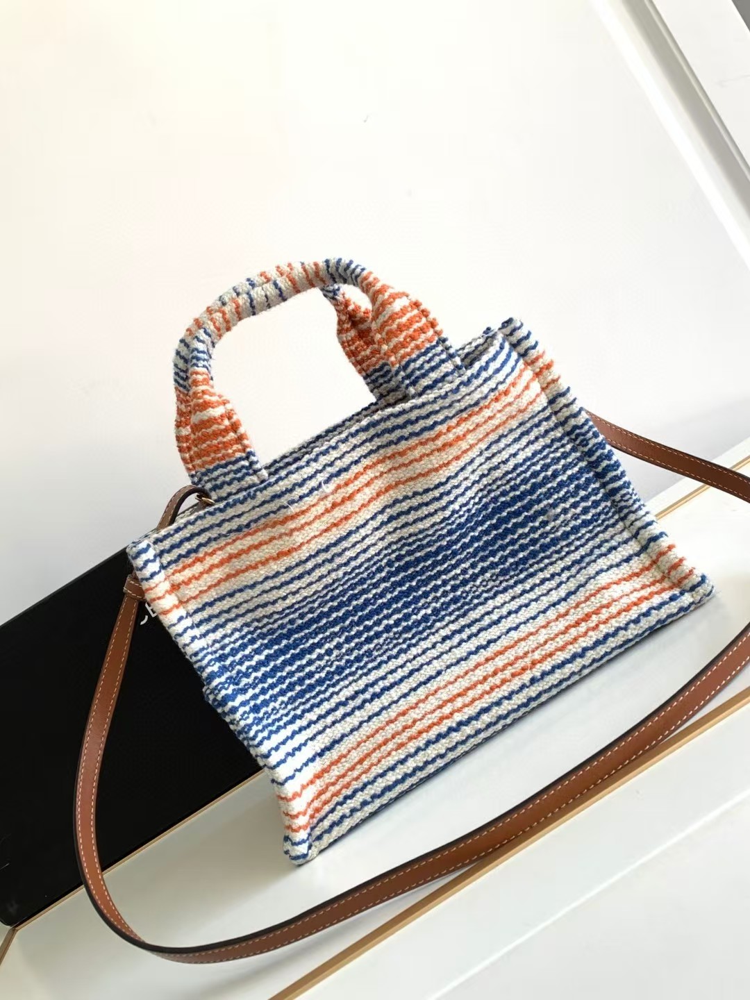 CELINE 23s CABAS THAIS Small HandBag1:1High-quality replica