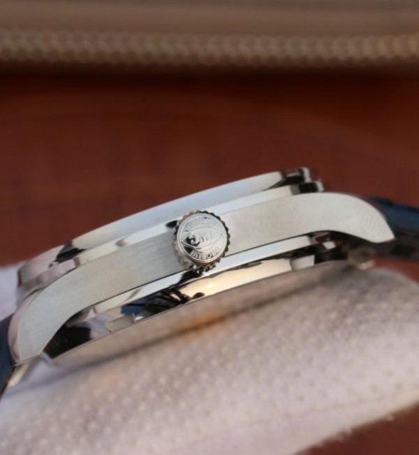 Replica IWC ZF Portuguese IW500705 White Dial Blue Markers Leather Strap V3 - Top club