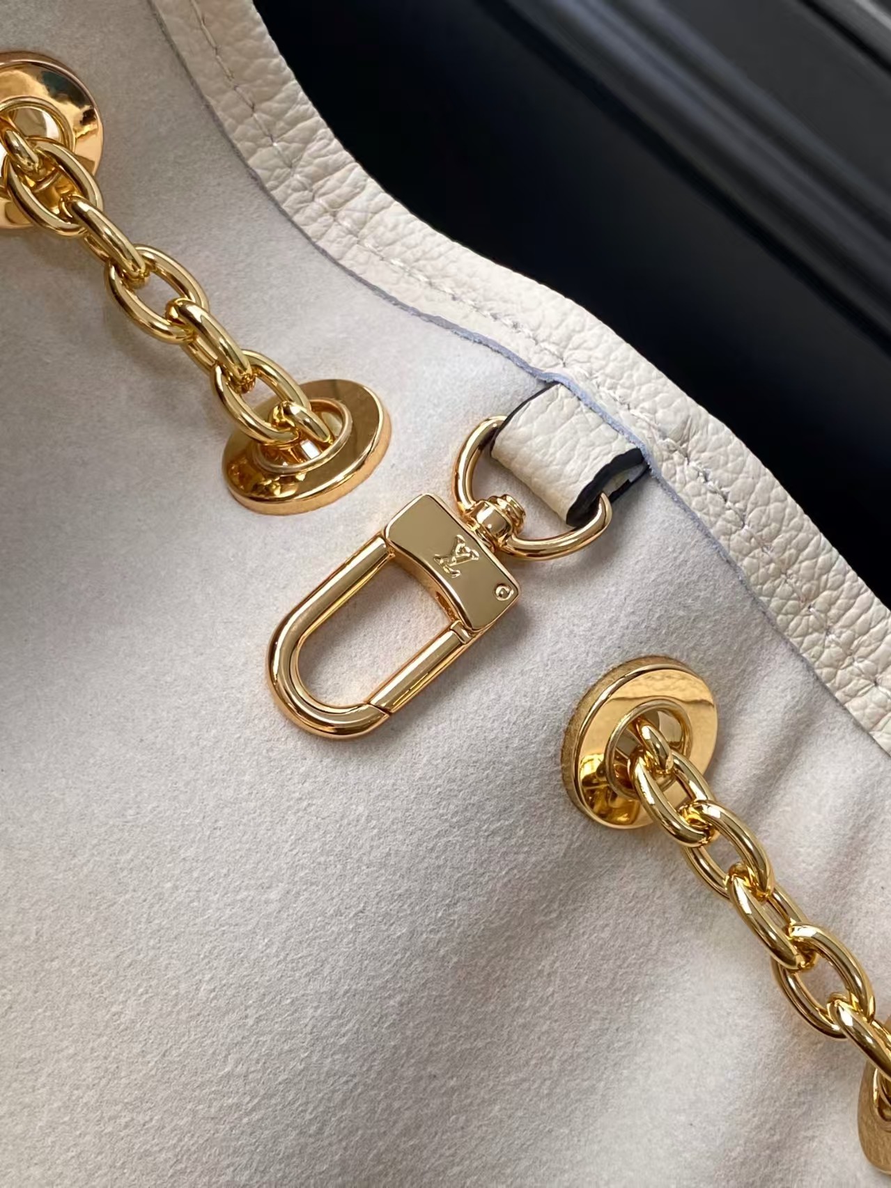 Louis Vuitton Bundle Embossed HandBag1:1High-quality replica