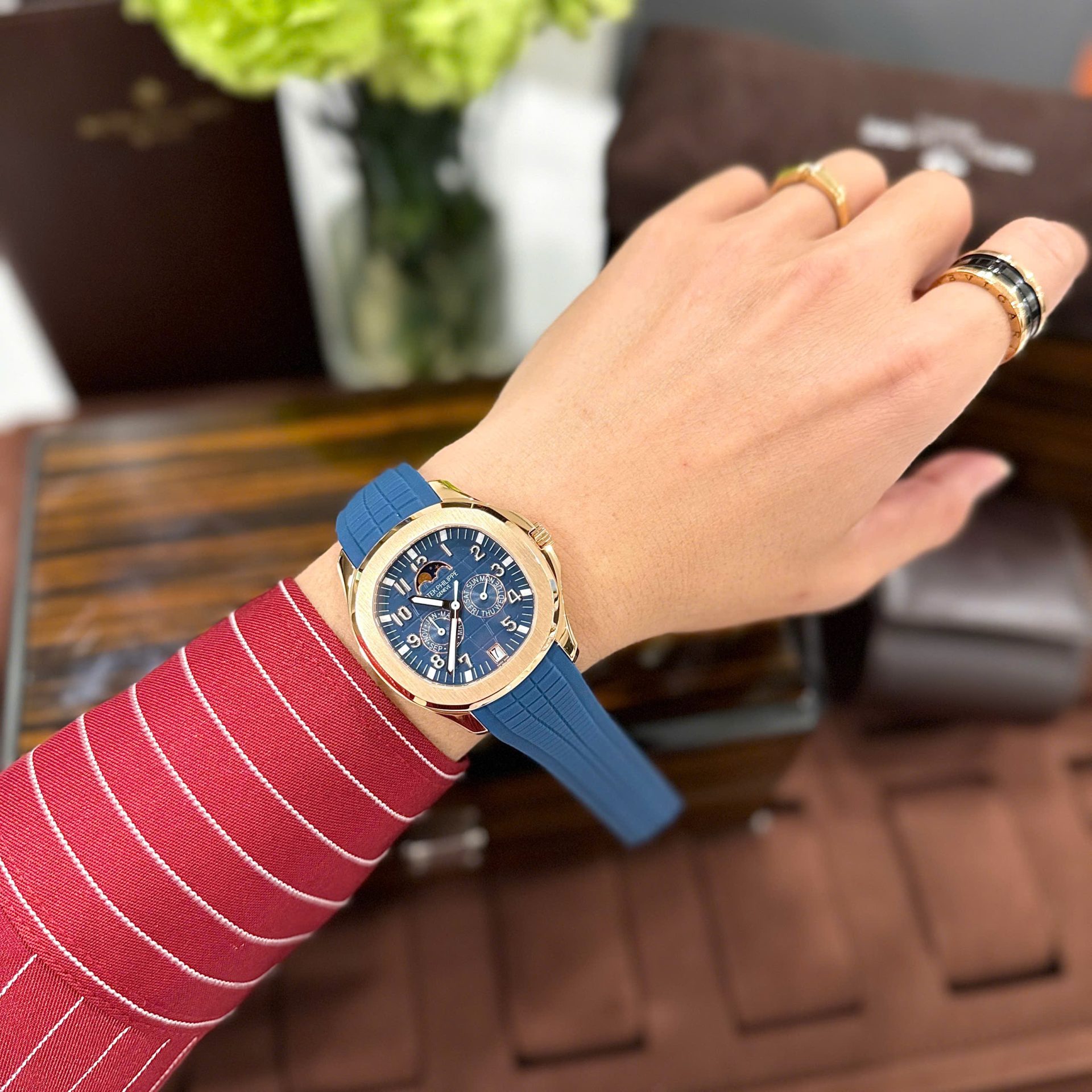 Patek Philippe Aquanaut 5261R Replica Watches Best Quality Blue Dial Rubber Strap 40mm - Top club