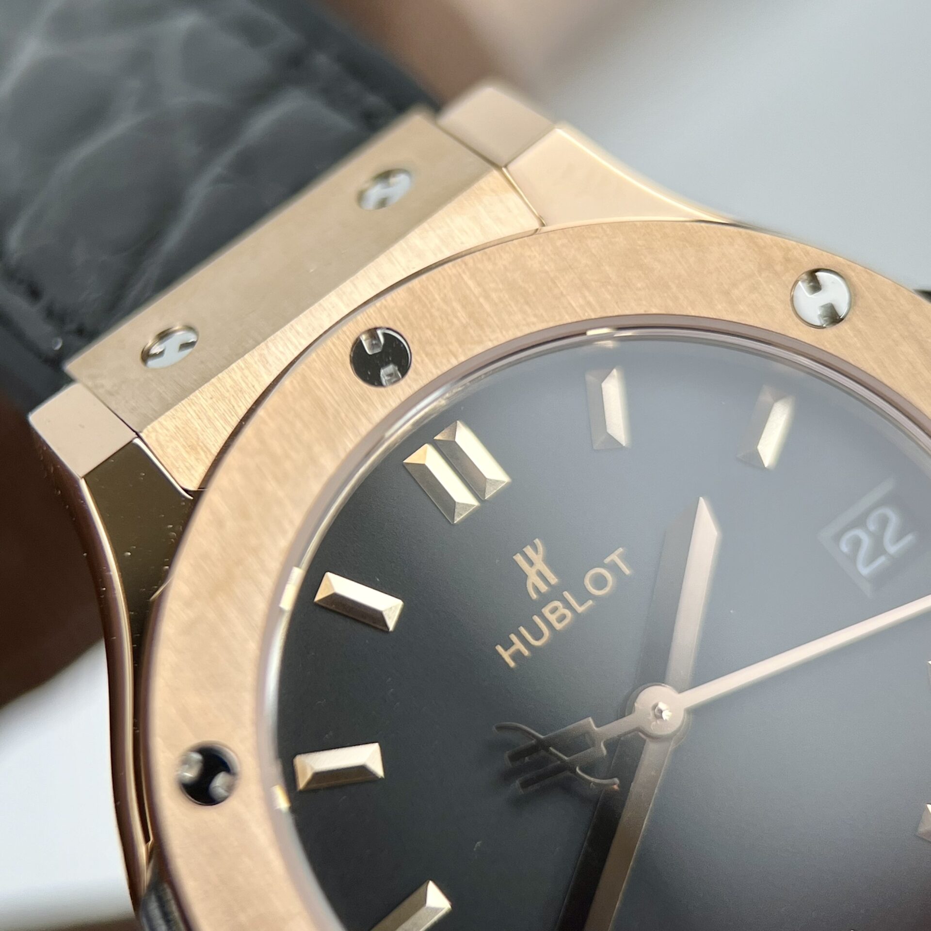 Hublot Replica Watch Classic Fusion King Gold Women s Black Swiss Movement 33mm - Elite Watch Atelier