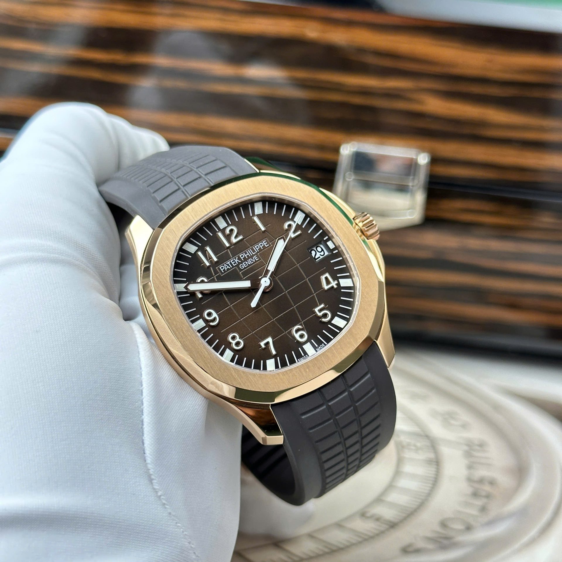 Patek Philippe Aquanaut 5167R Best Replica Watch Custom Like Auth 40mm - Top club