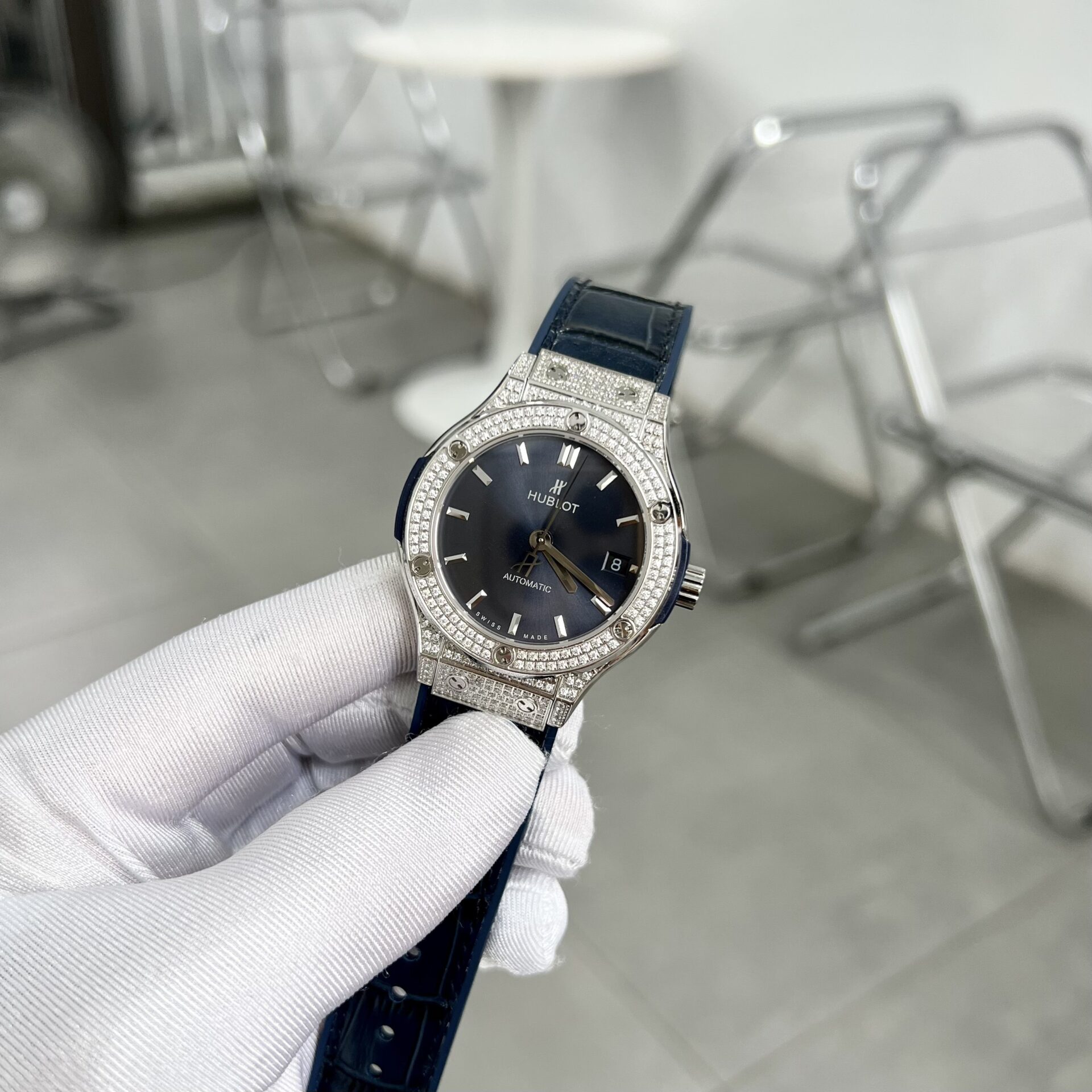 Hublot Replica 11 Watch With Full Diamond Case Blue HB Factory 38mm - Top club