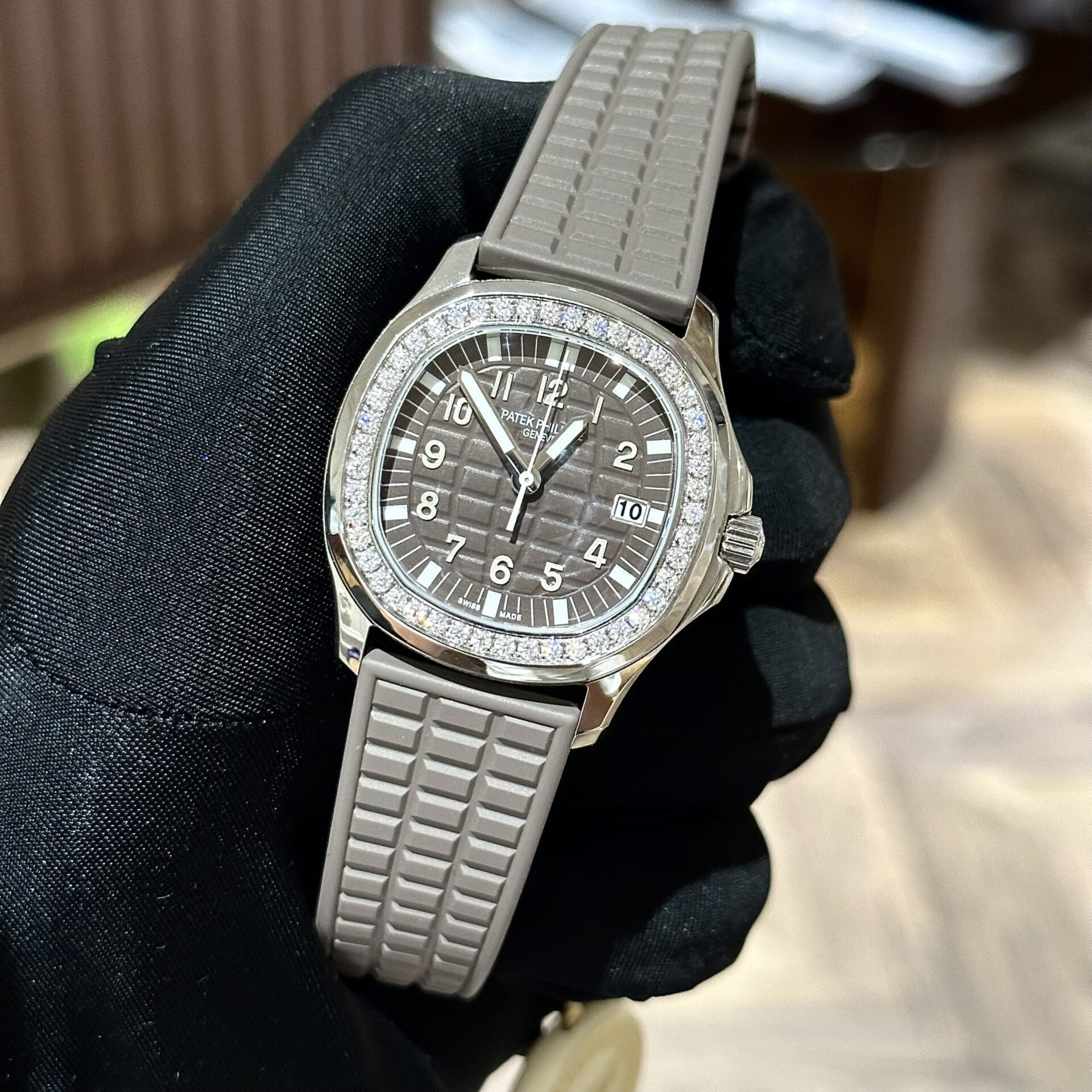 Patek Philippe Replica Watch Aquanaut 5067A Custom Moissanite Diamonds 35.6mm - Top club